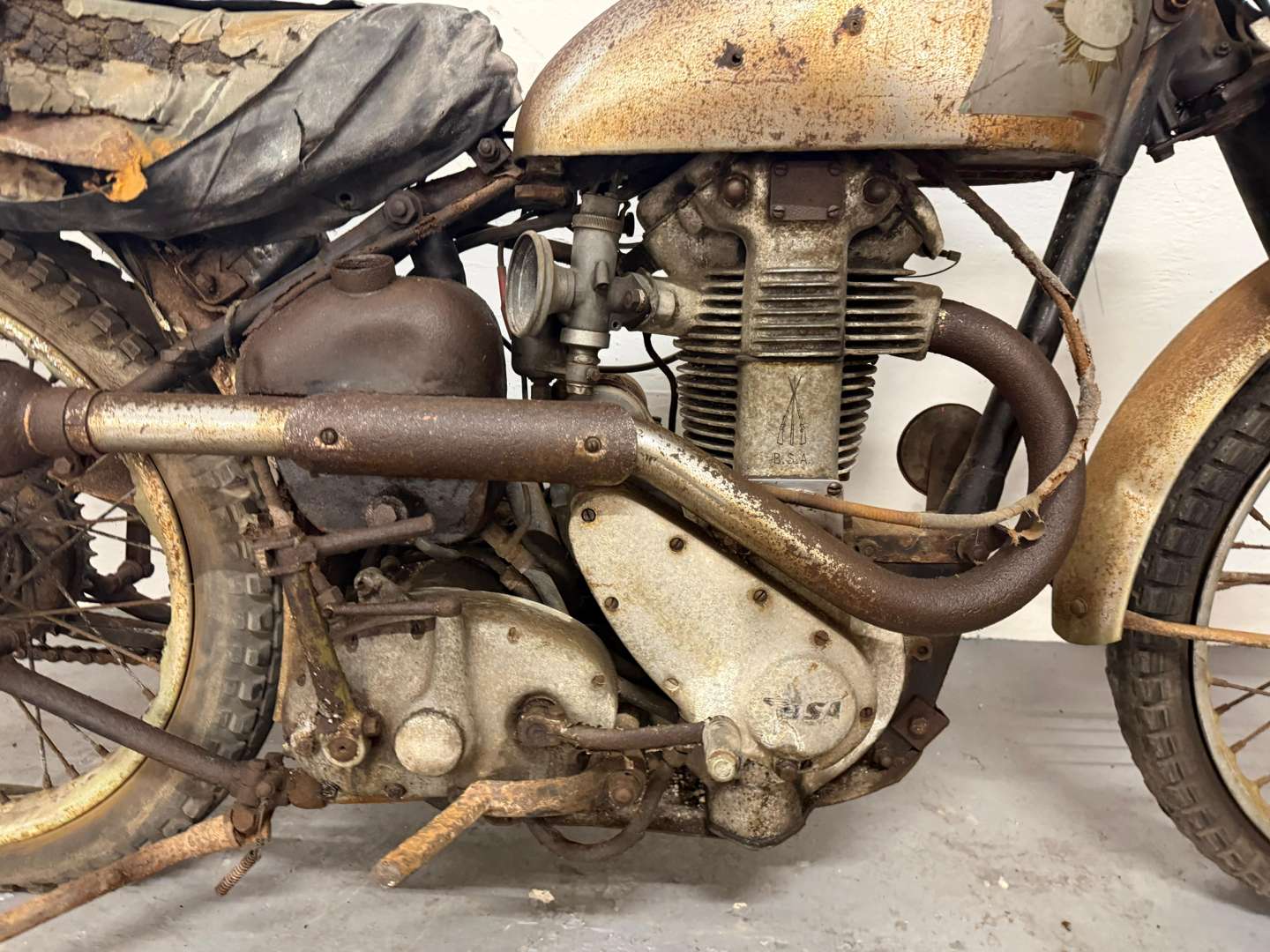 <p>1949 BSA ZB32 GOLD STAR</p>