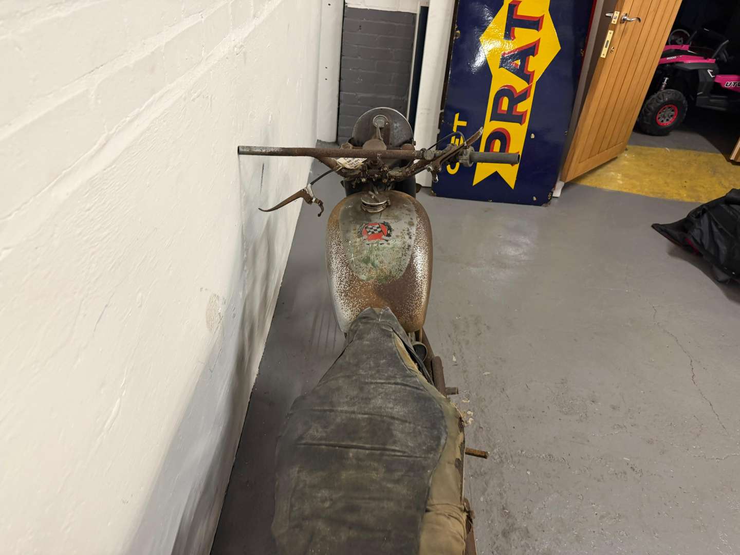 <p>1949 BSA ZB32 GOLD STAR</p>