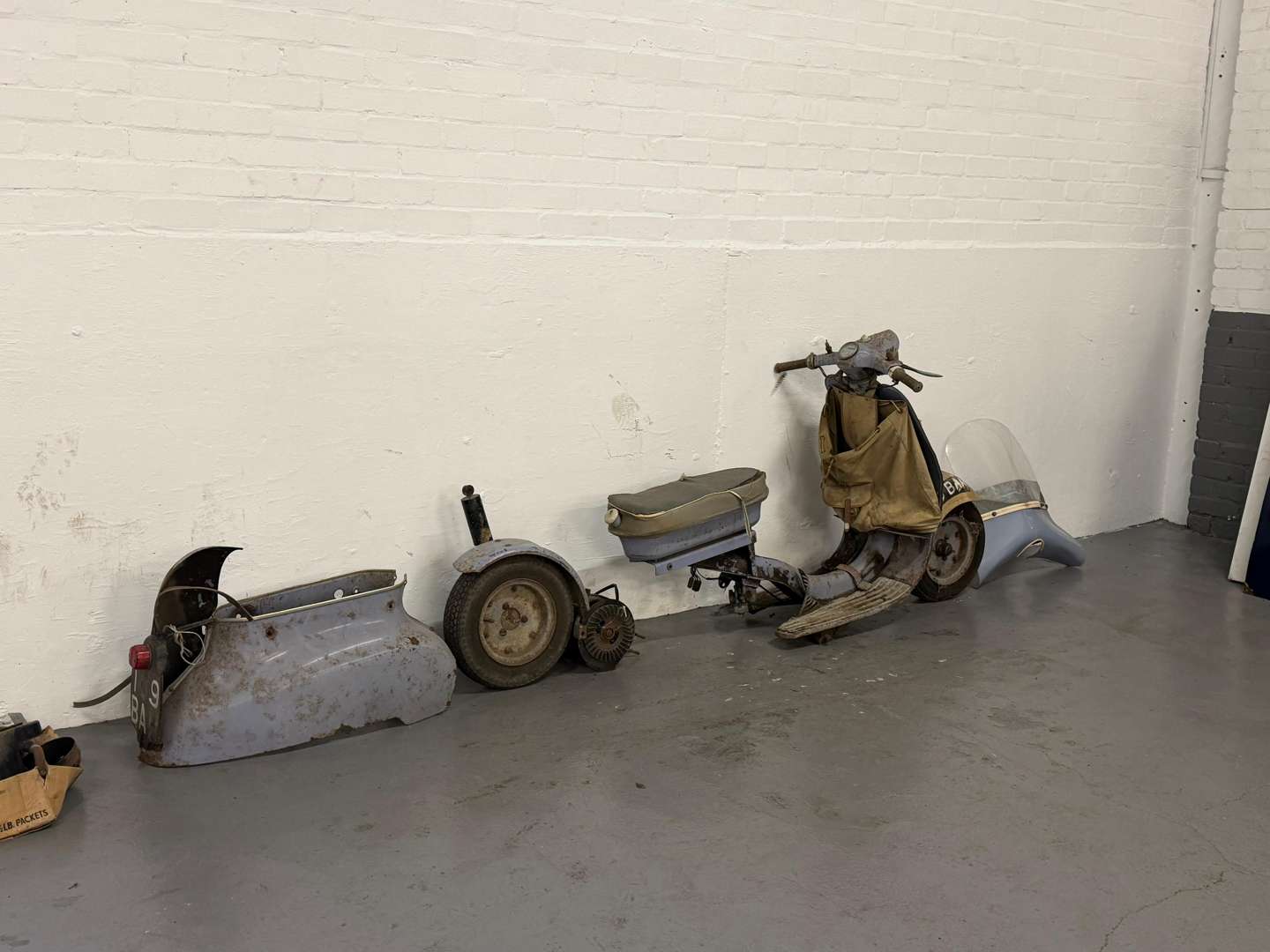 <p>1962 TRIUMPH TINA</p>