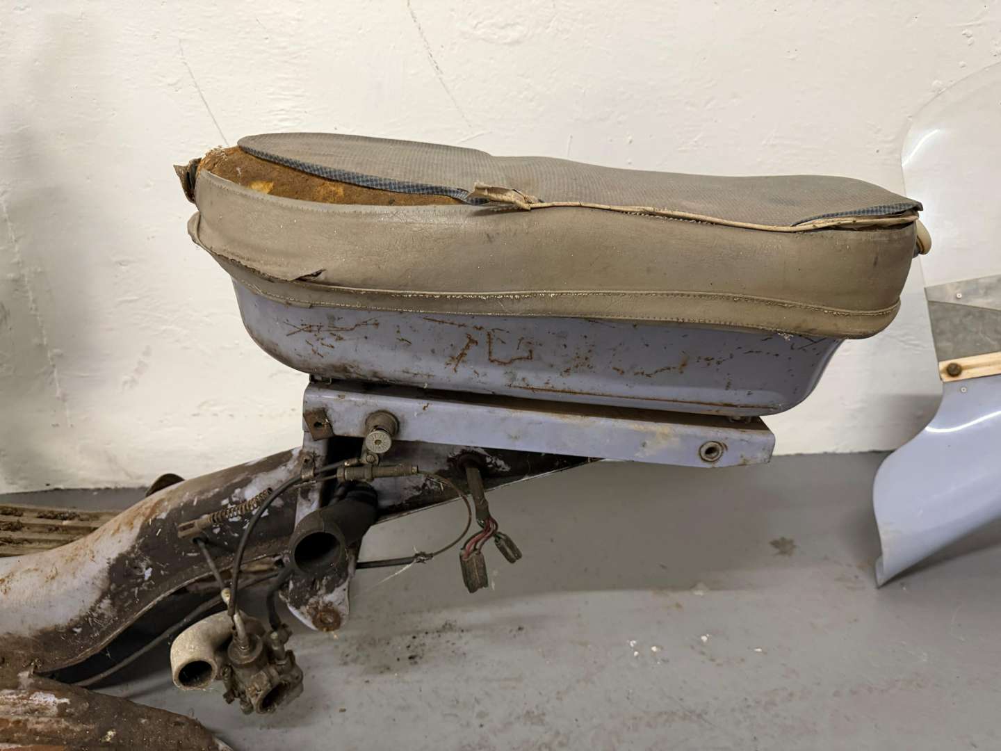 <p>1962 TRIUMPH TINA</p>