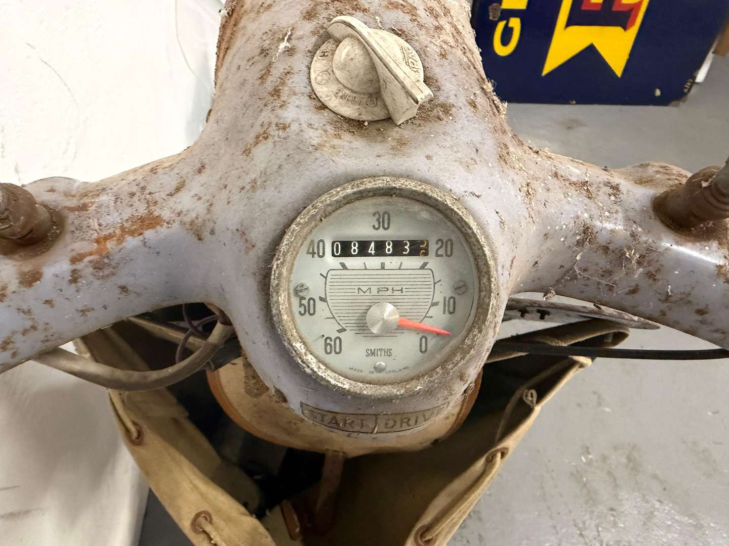 <p>1962 TRIUMPH TINA</p>