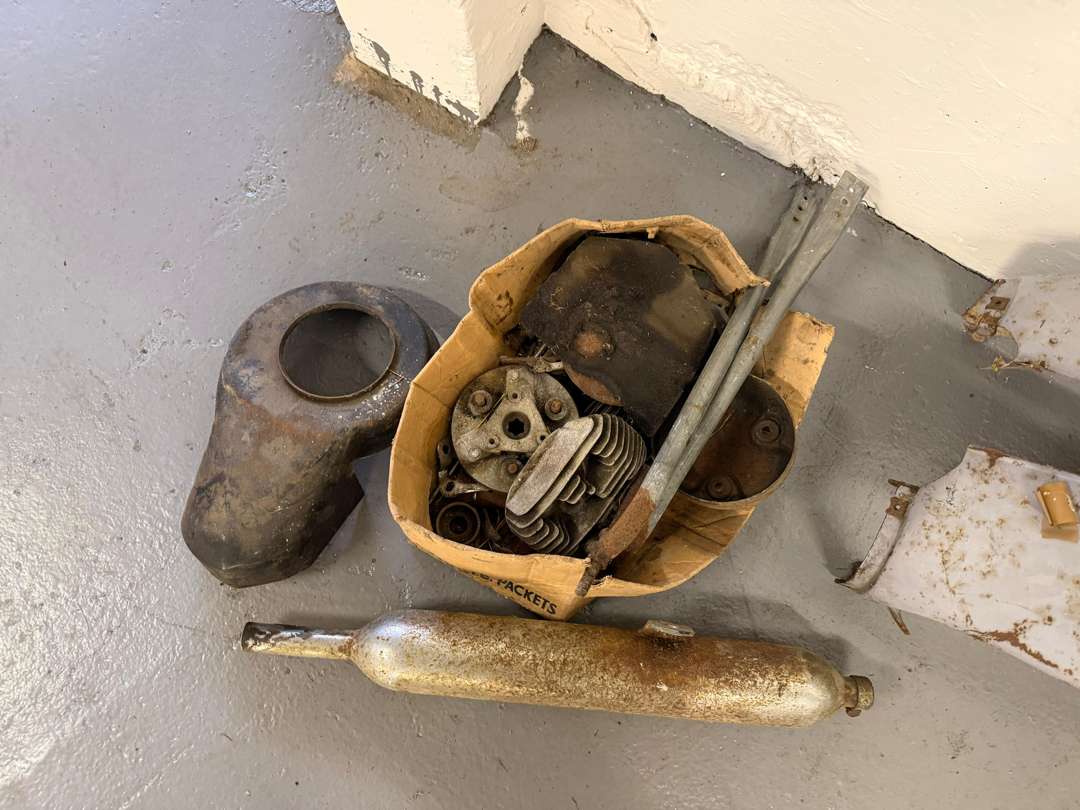 <p>1962 TRIUMPH TINA</p>