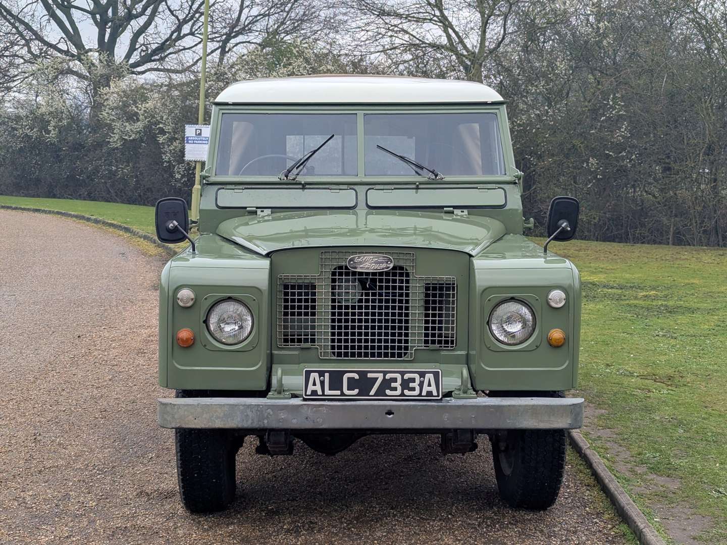 <p>1963 LAND ROVER SERIES IIA</p>