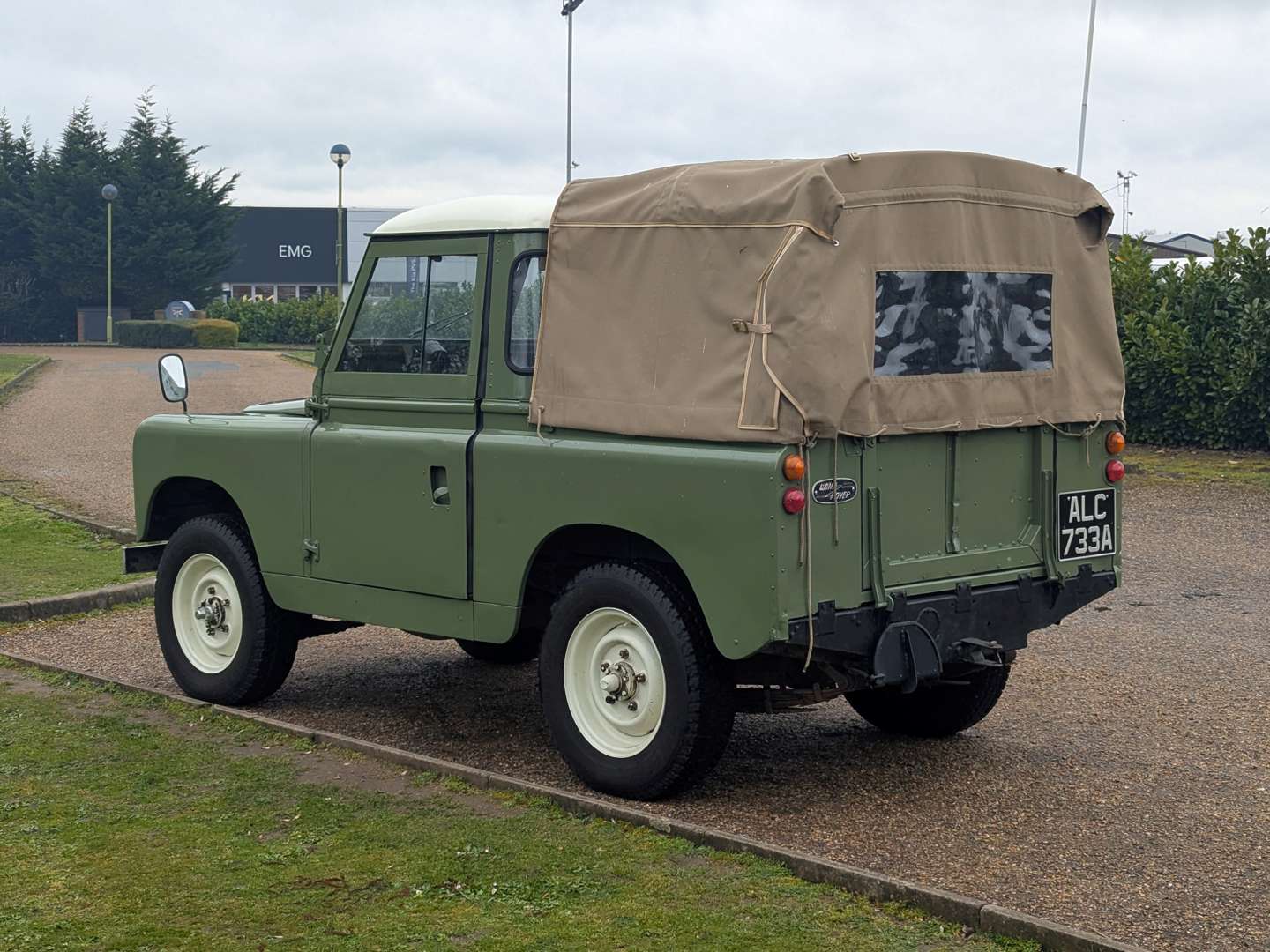 <p>1963 LAND ROVER SERIES IIA</p>