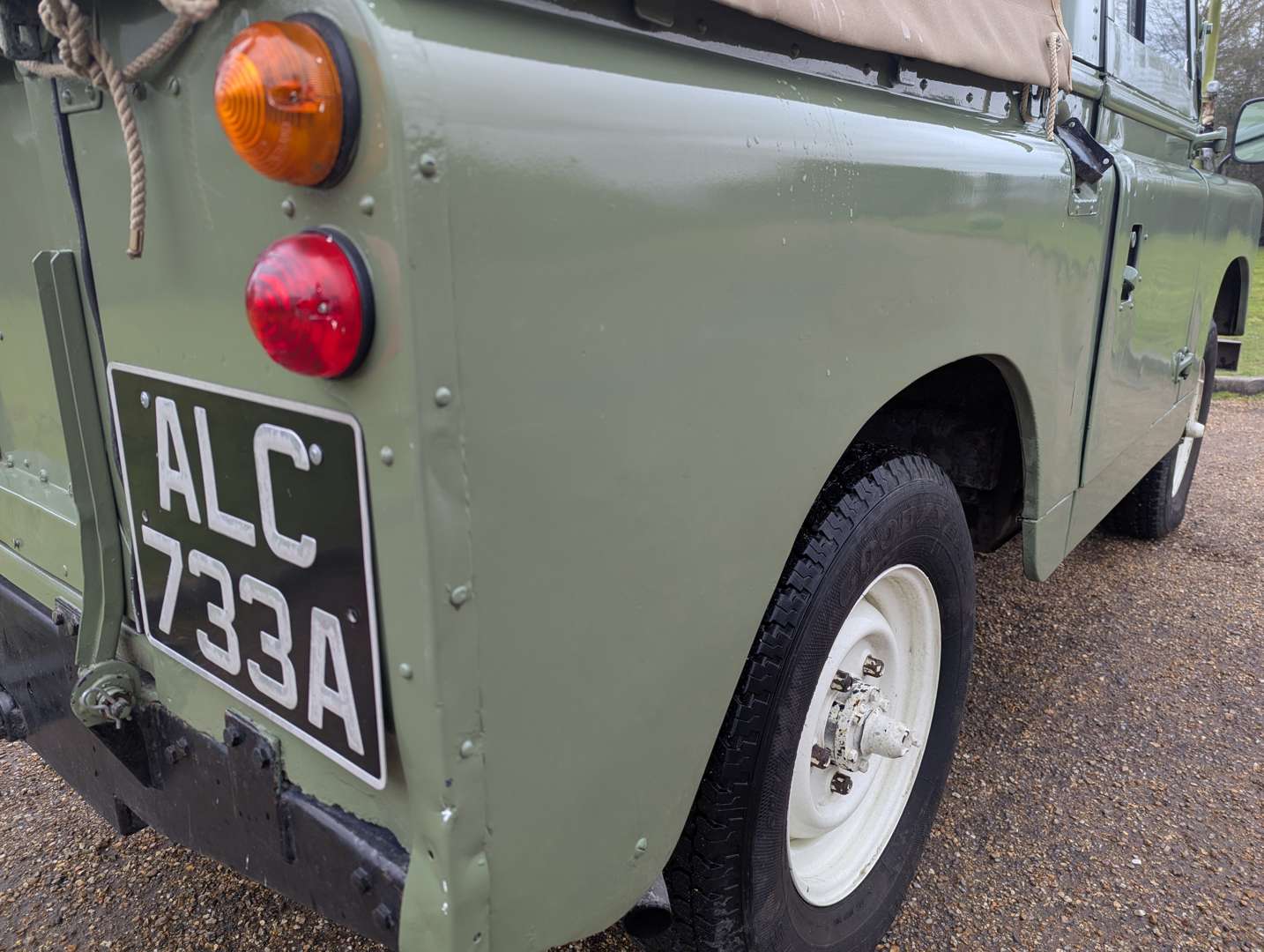 <p>1963 LAND ROVER SERIES IIA</p>
