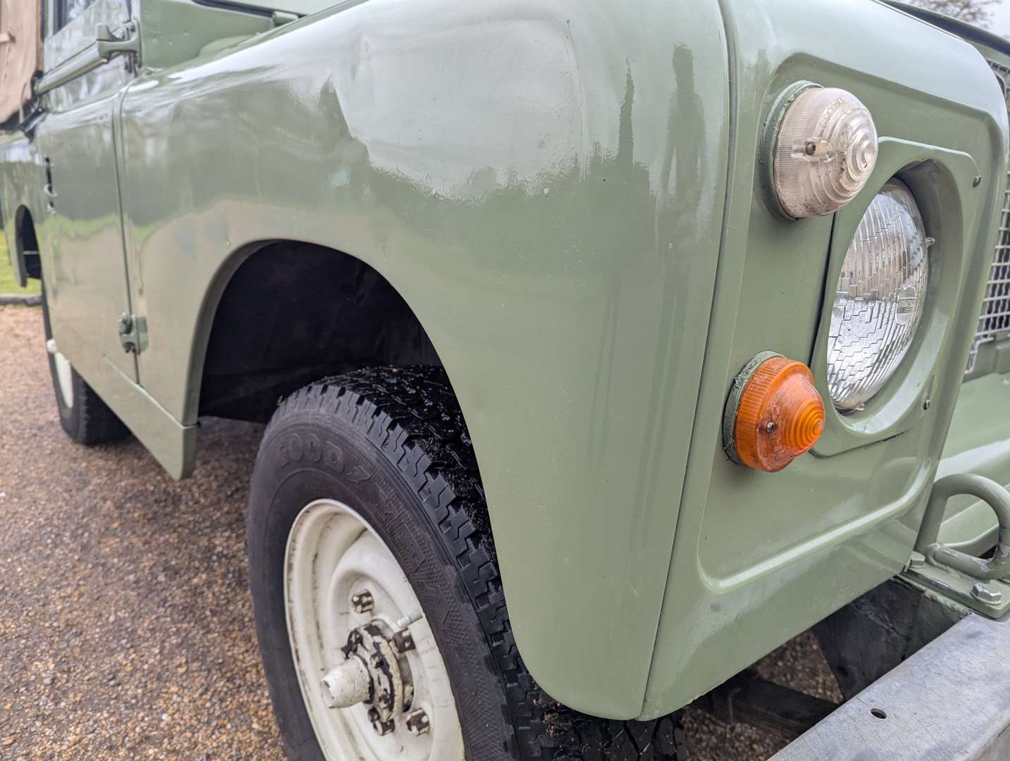 <p>1963 LAND ROVER SERIES IIA</p>