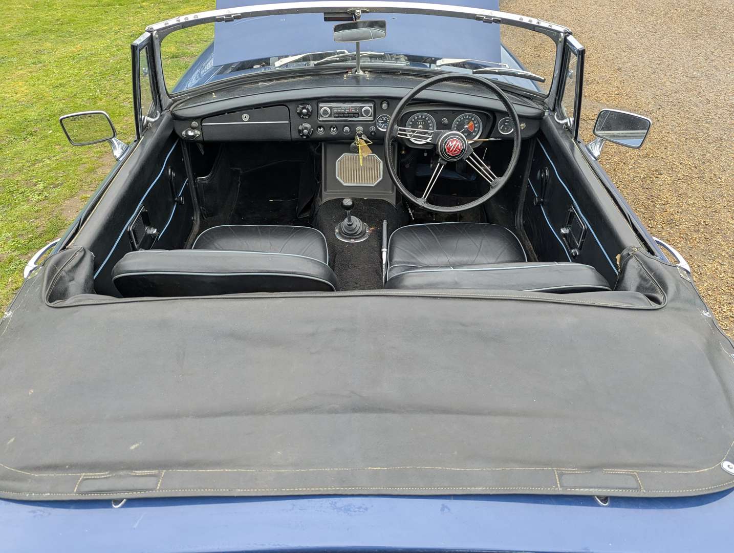 <p>1968 MG C ROADSTER</p>