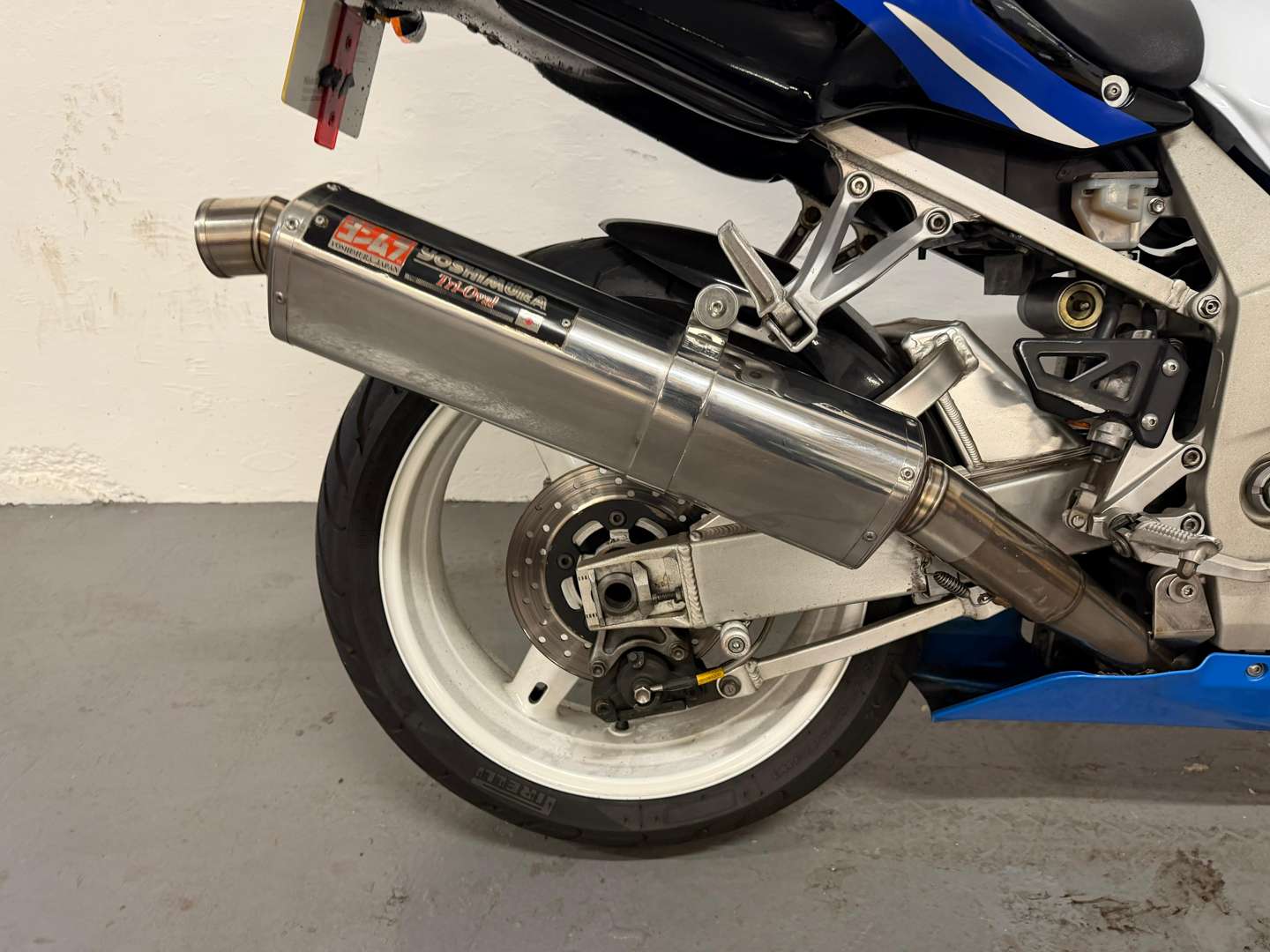 <p>2000 SUZUKI GSX-R750Y</p>