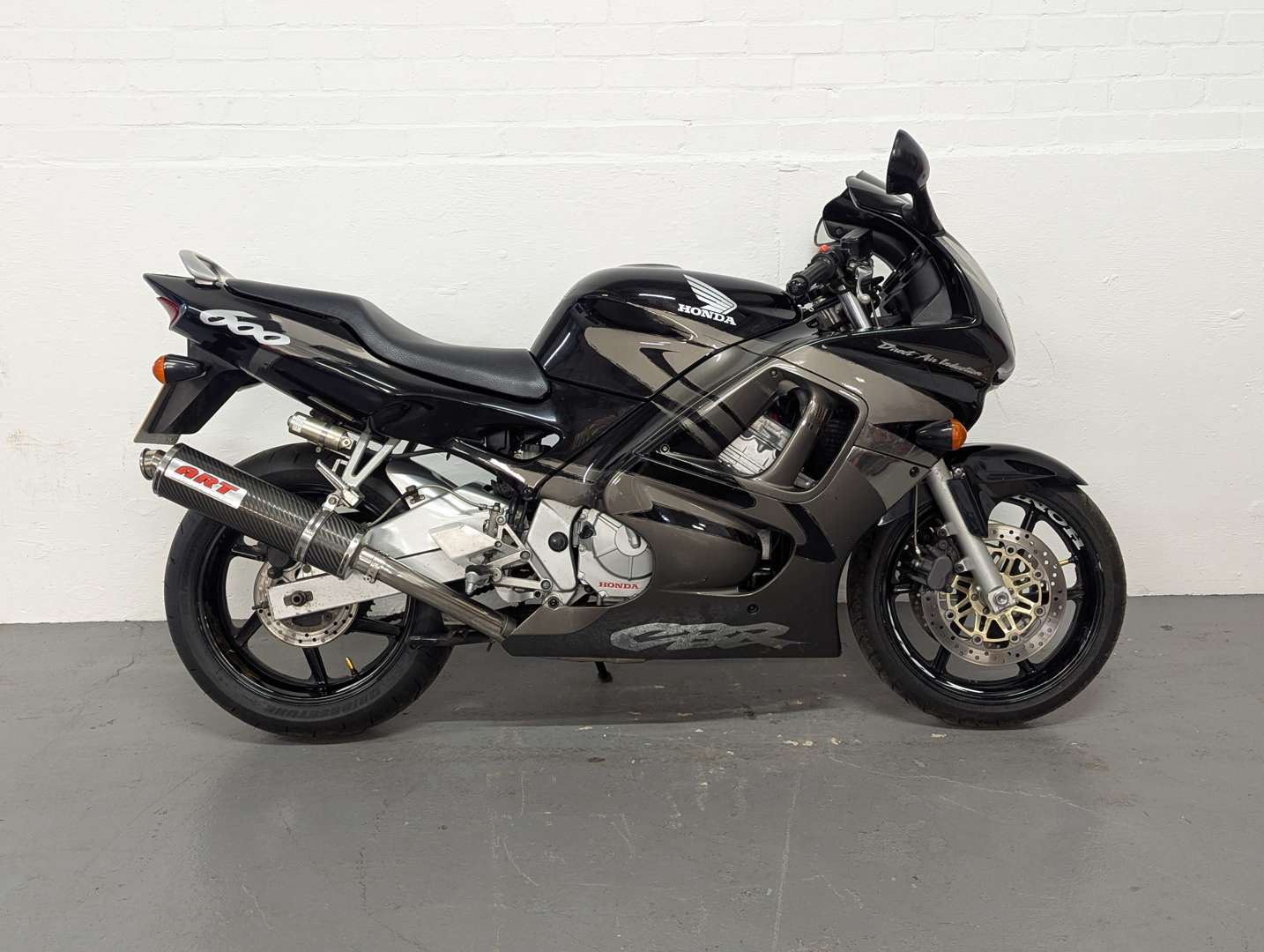<p>1997 HONDA CBR 600F</p>