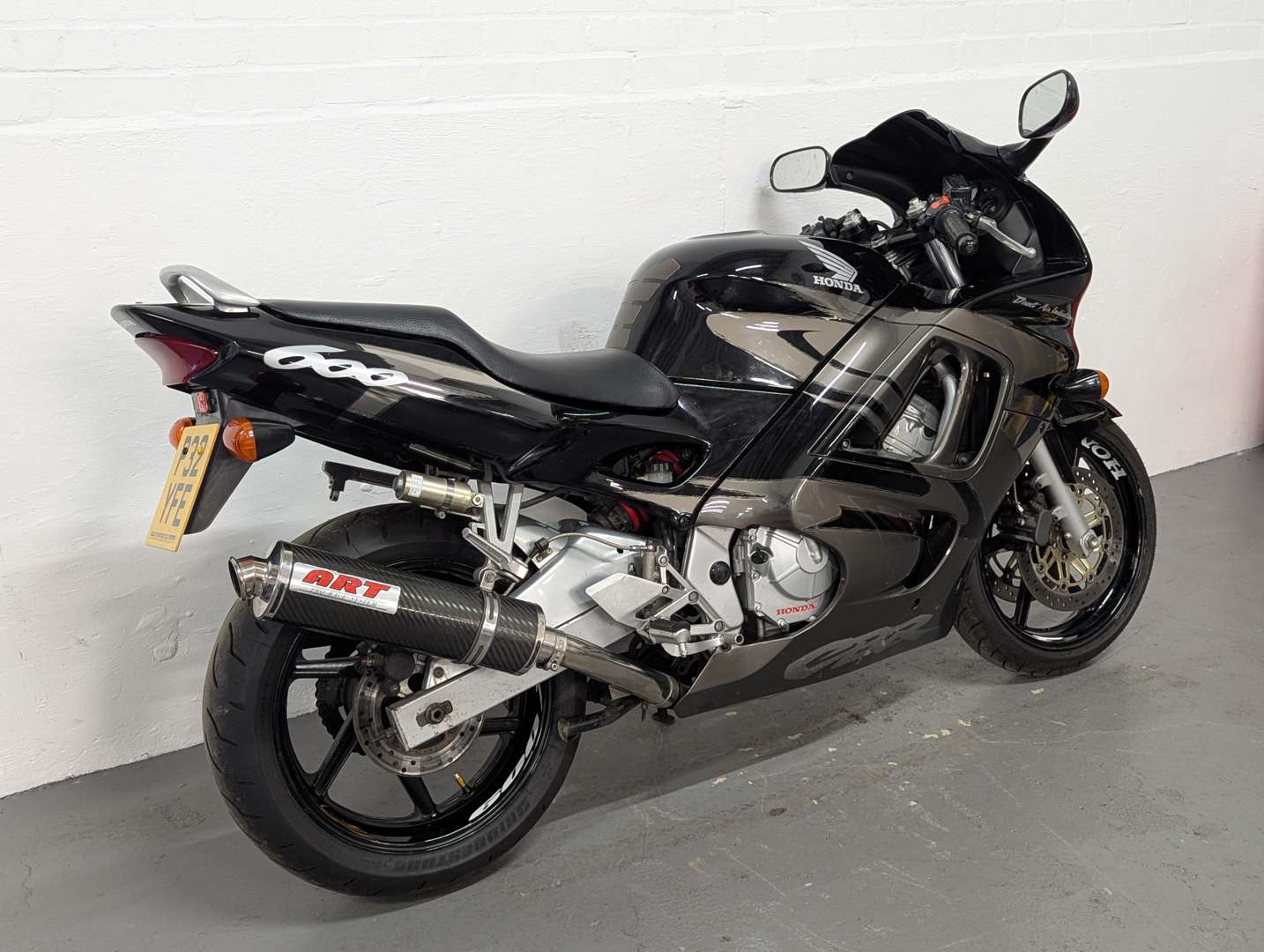 <p>1997 HONDA CBR 600F</p>