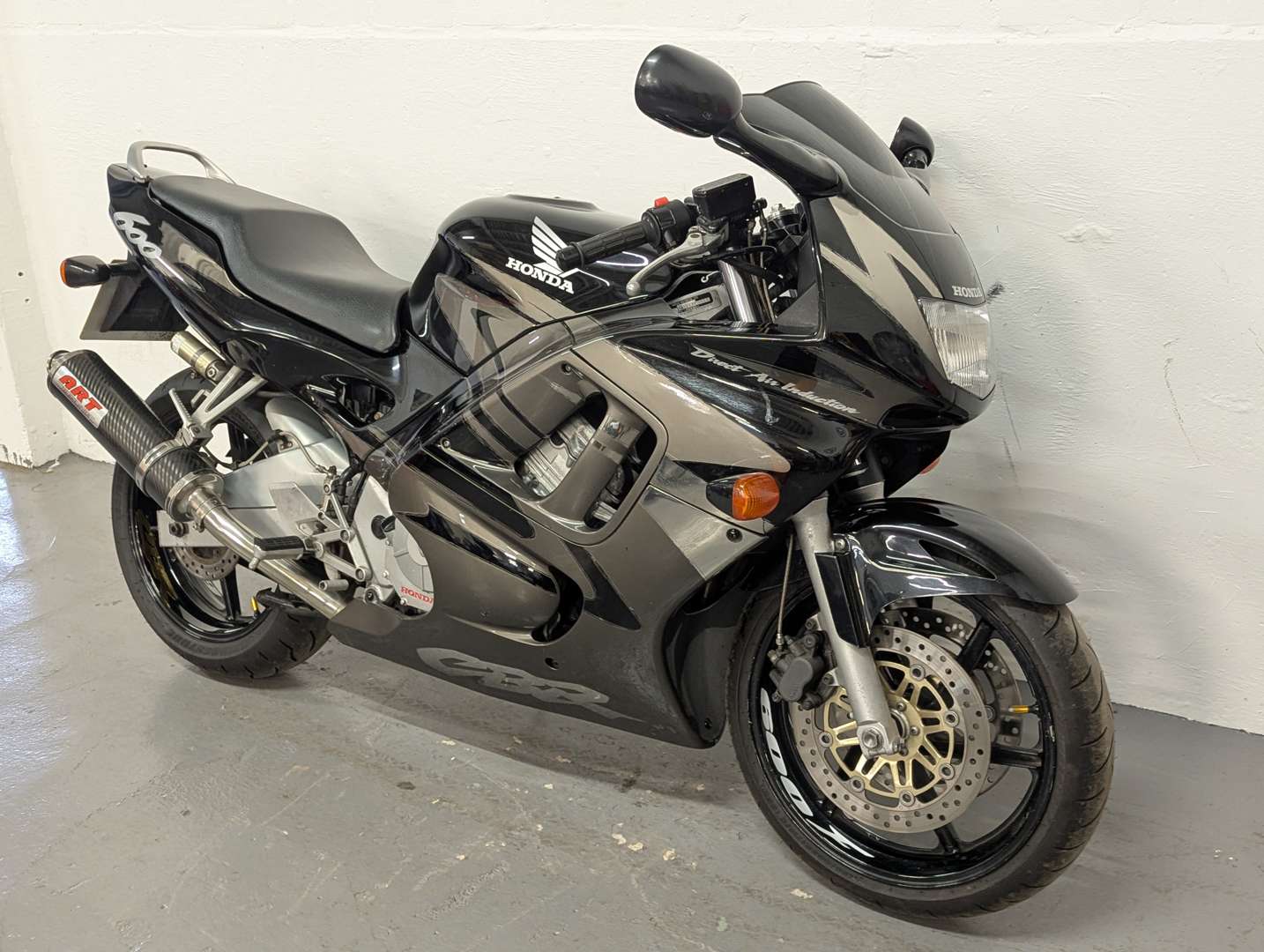 <p>1997 HONDA CBR 600F</p>