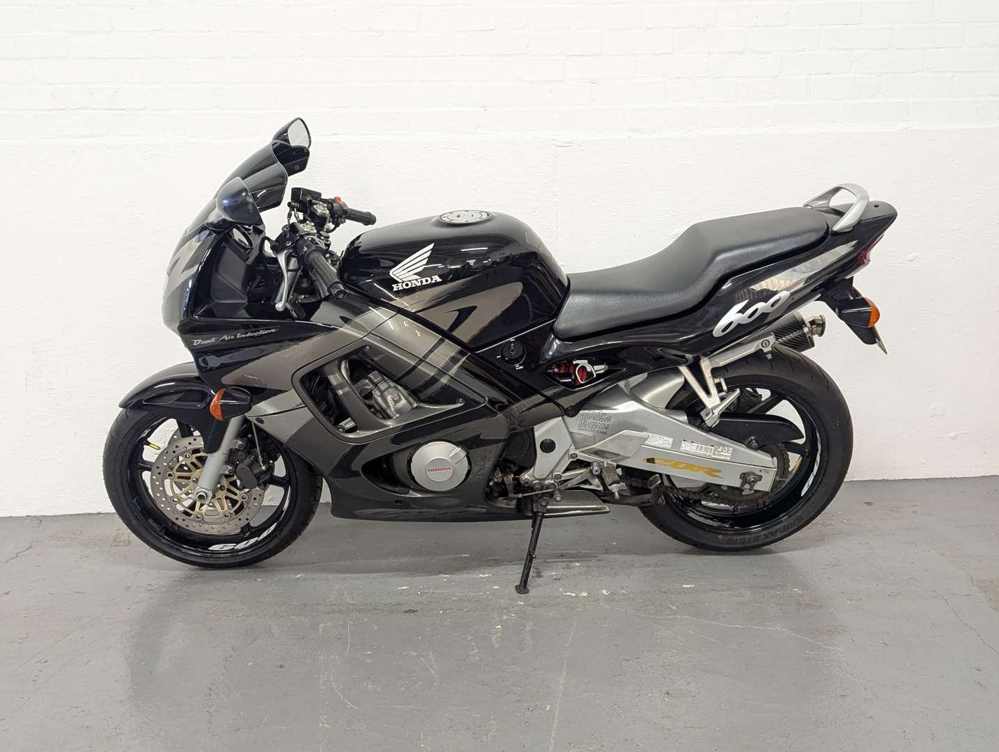 <p>1997 HONDA CBR 600F</p>