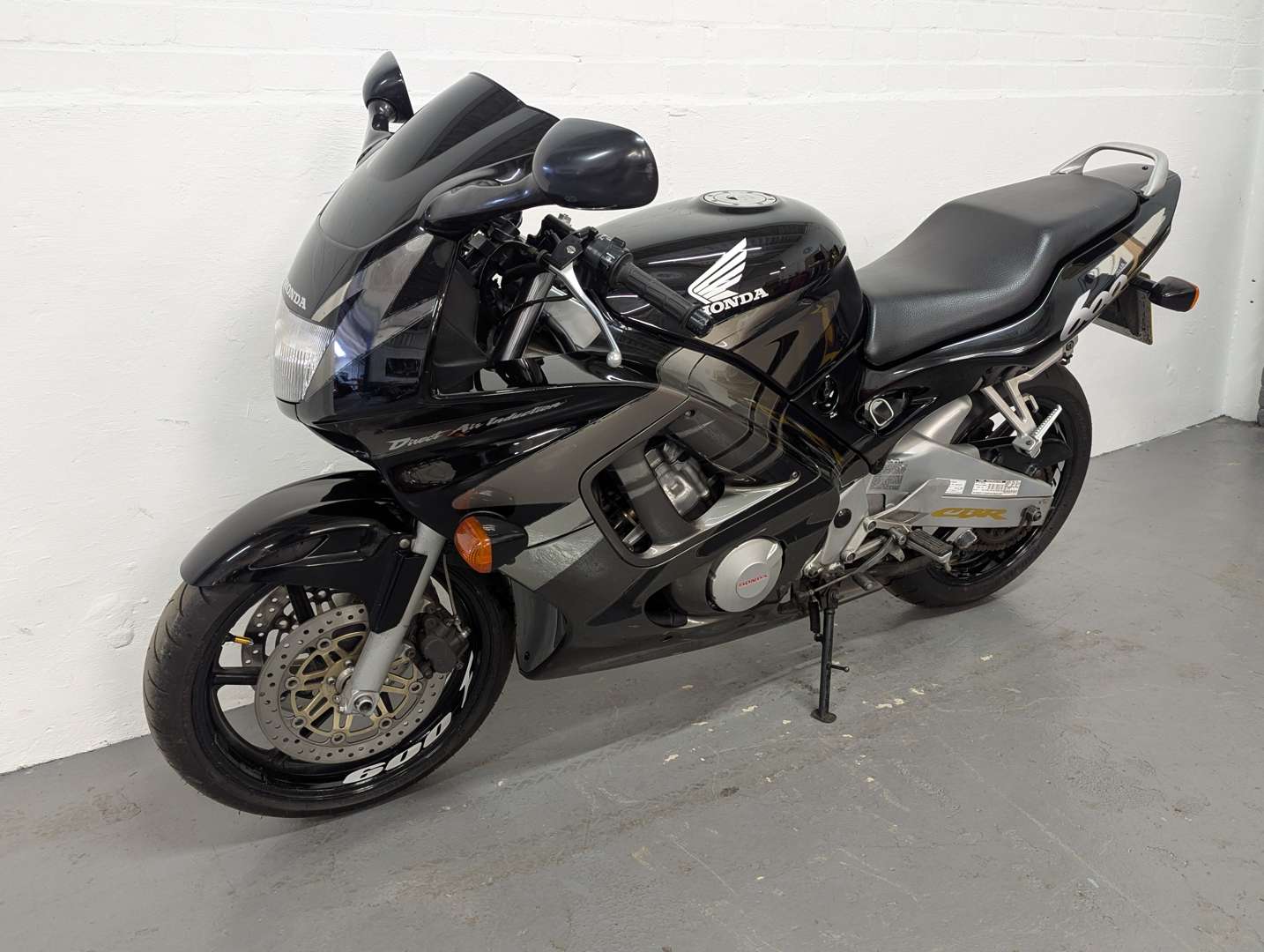 <p>1997 HONDA CBR 600F</p>