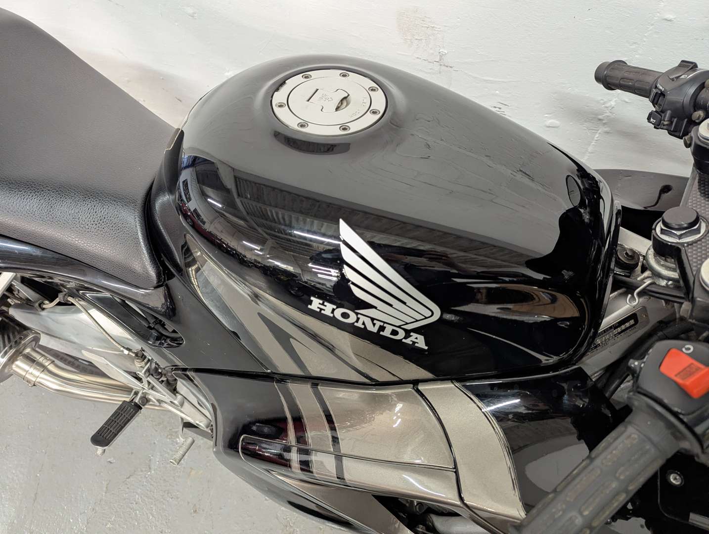 <p>1997 HONDA CBR 600F</p>