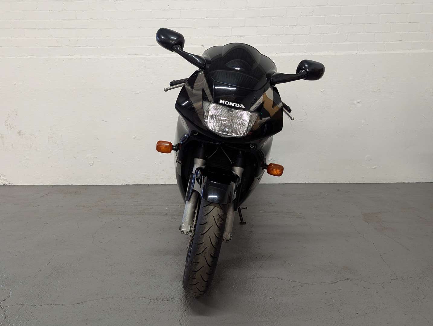 <p>1997 HONDA CBR 600F</p>