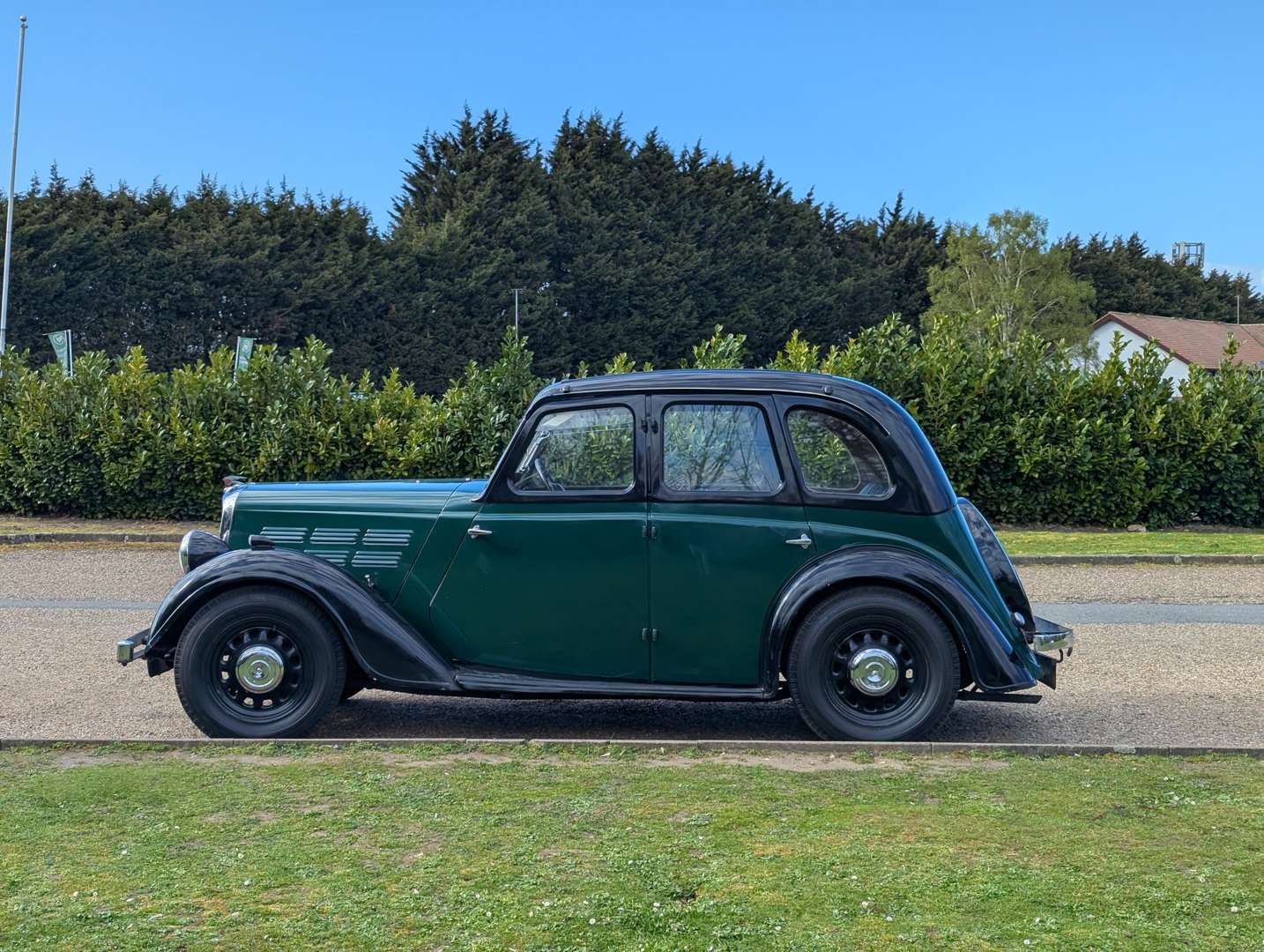 <p>1937 MORRIS 12 HP</p>