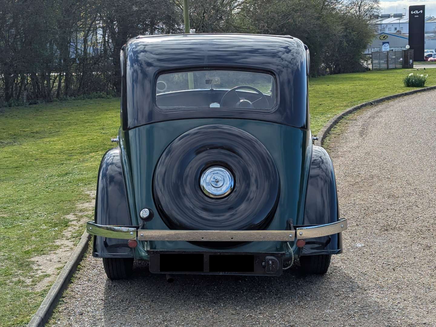 <p>1937 MORRIS 12 HP</p>