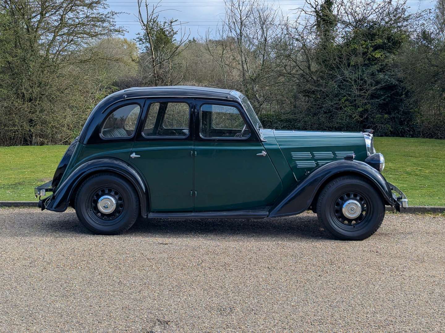 <p>1937 MORRIS 12 HP</p>