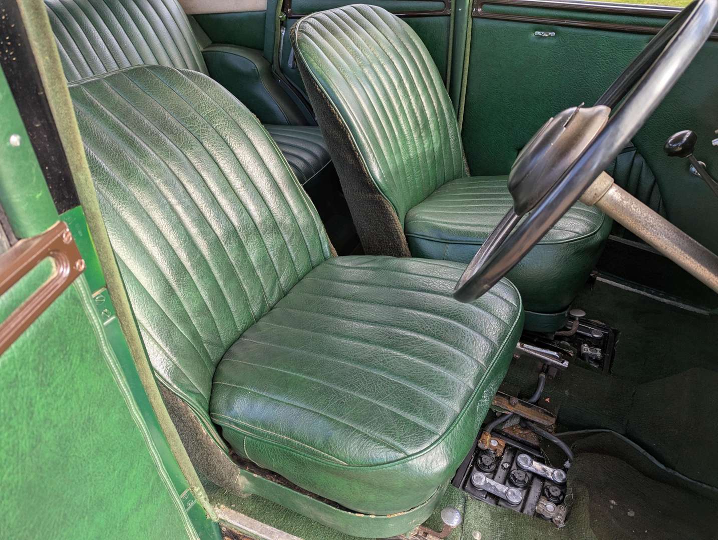 <p>1937 MORRIS 12 HP</p>