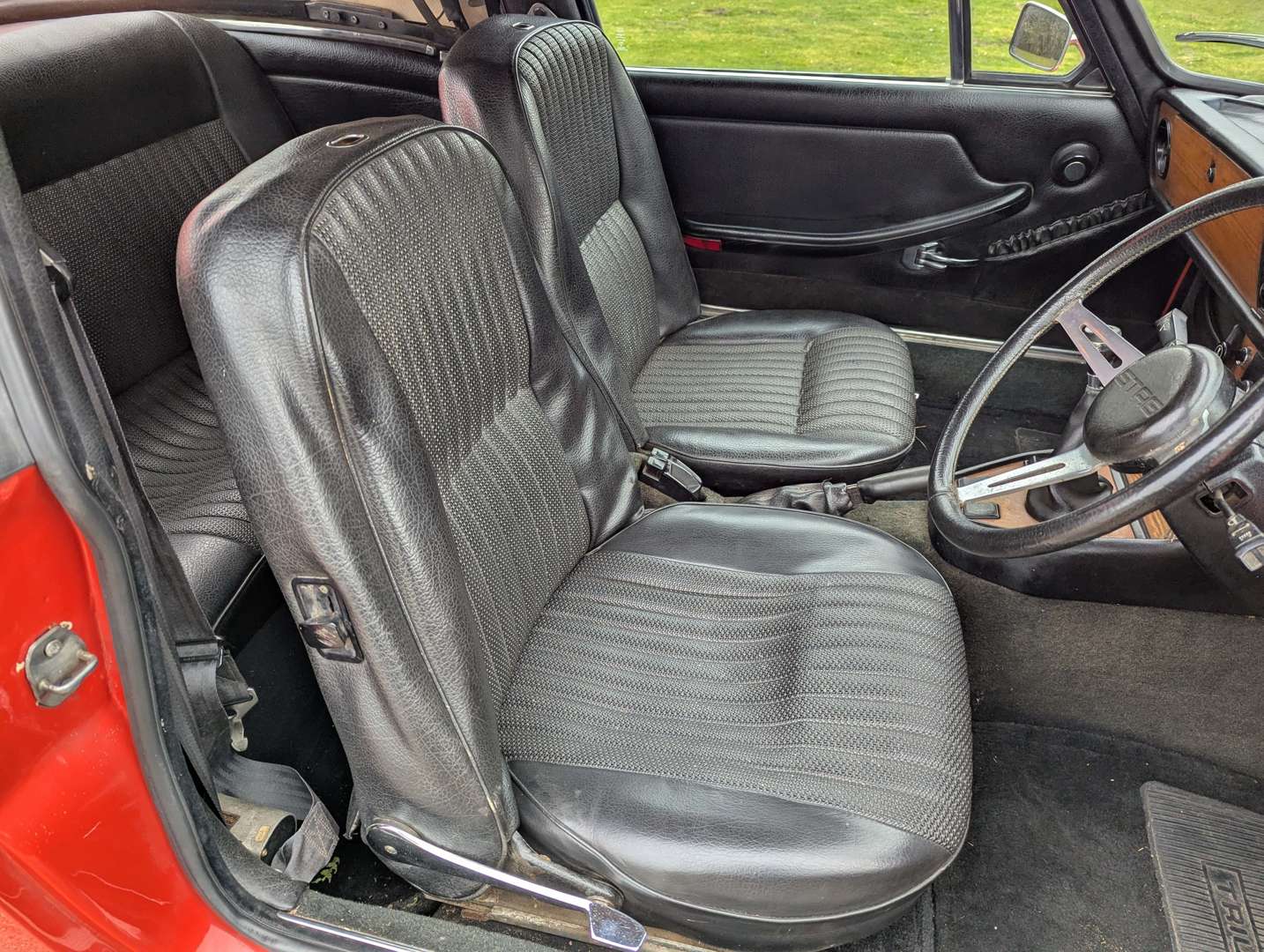 <p>1974 TRIUMPH STAG</p>