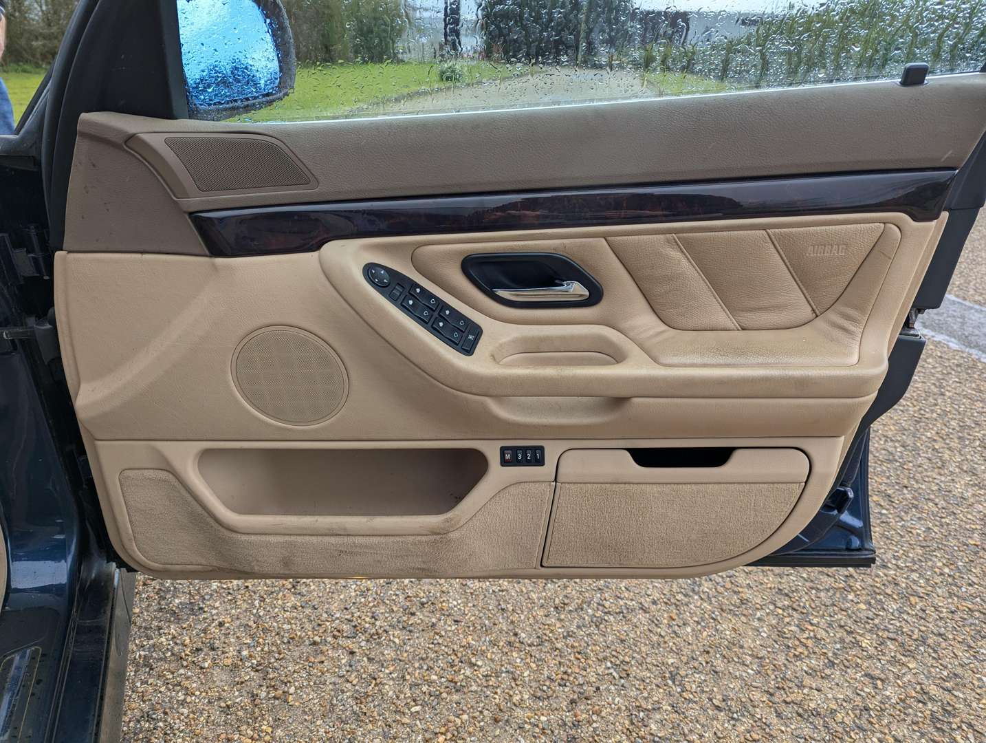 <p>1998 BMW 735I E38 AUTO</p>