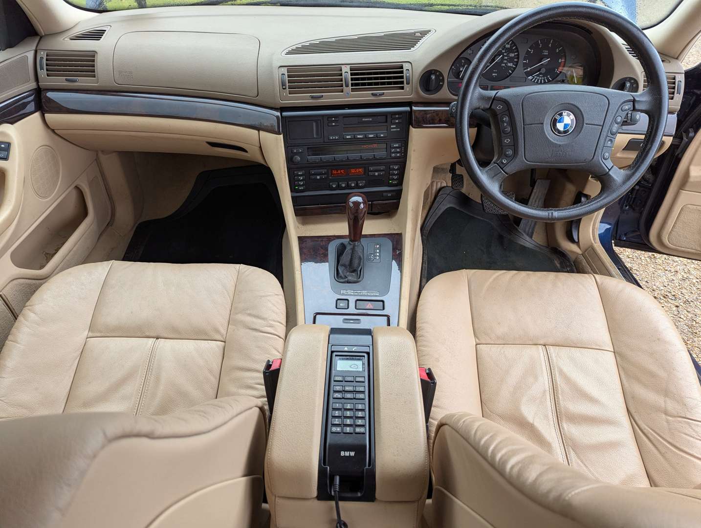 <p>1998 BMW 735I E38 AUTO</p>