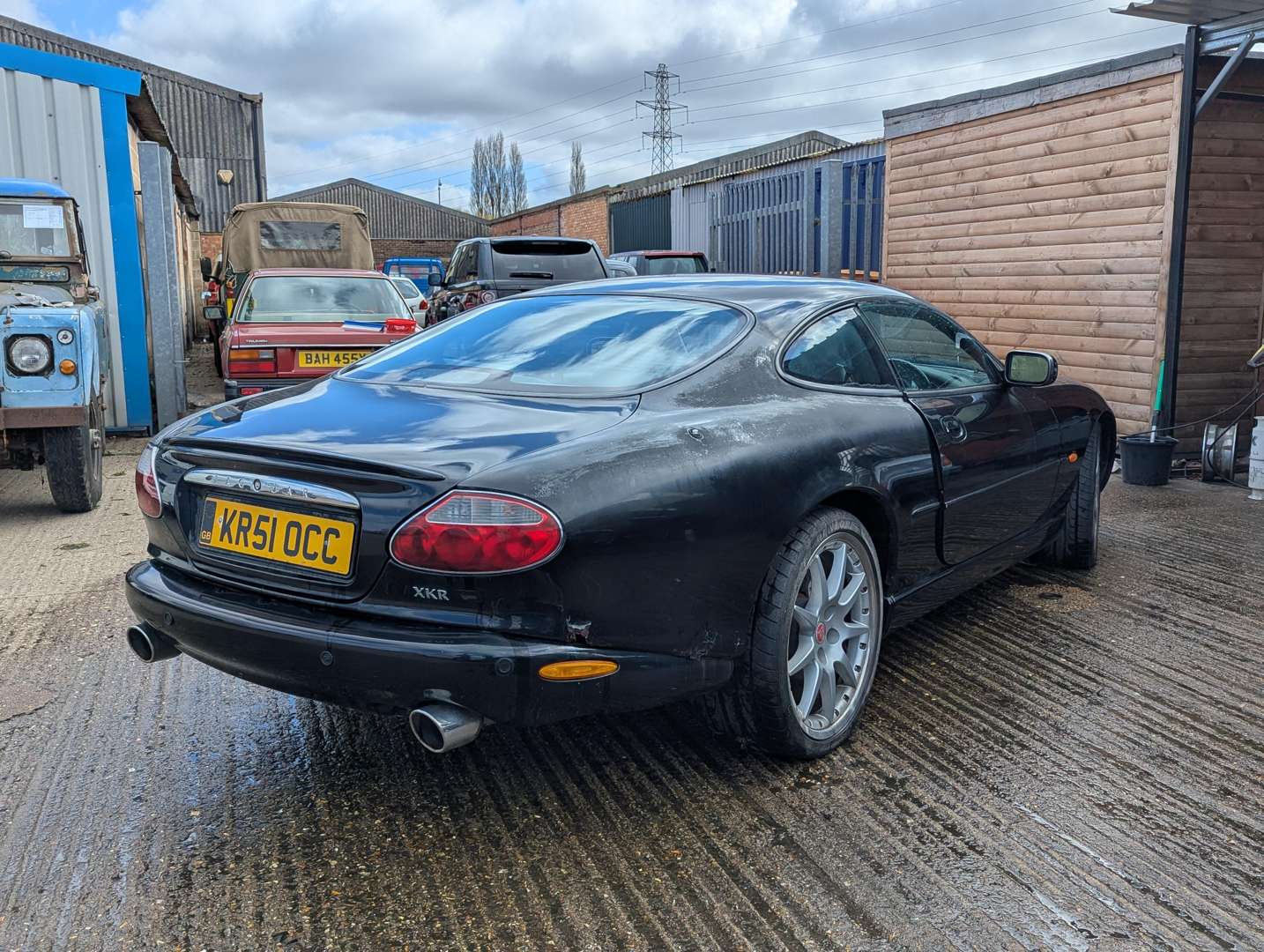 <p>2002 JAGUAR XKR AUTO</p>