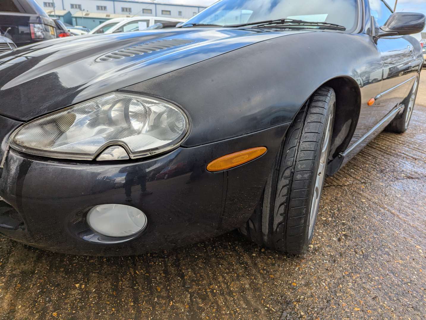 <p>2002 JAGUAR XKR AUTO</p>