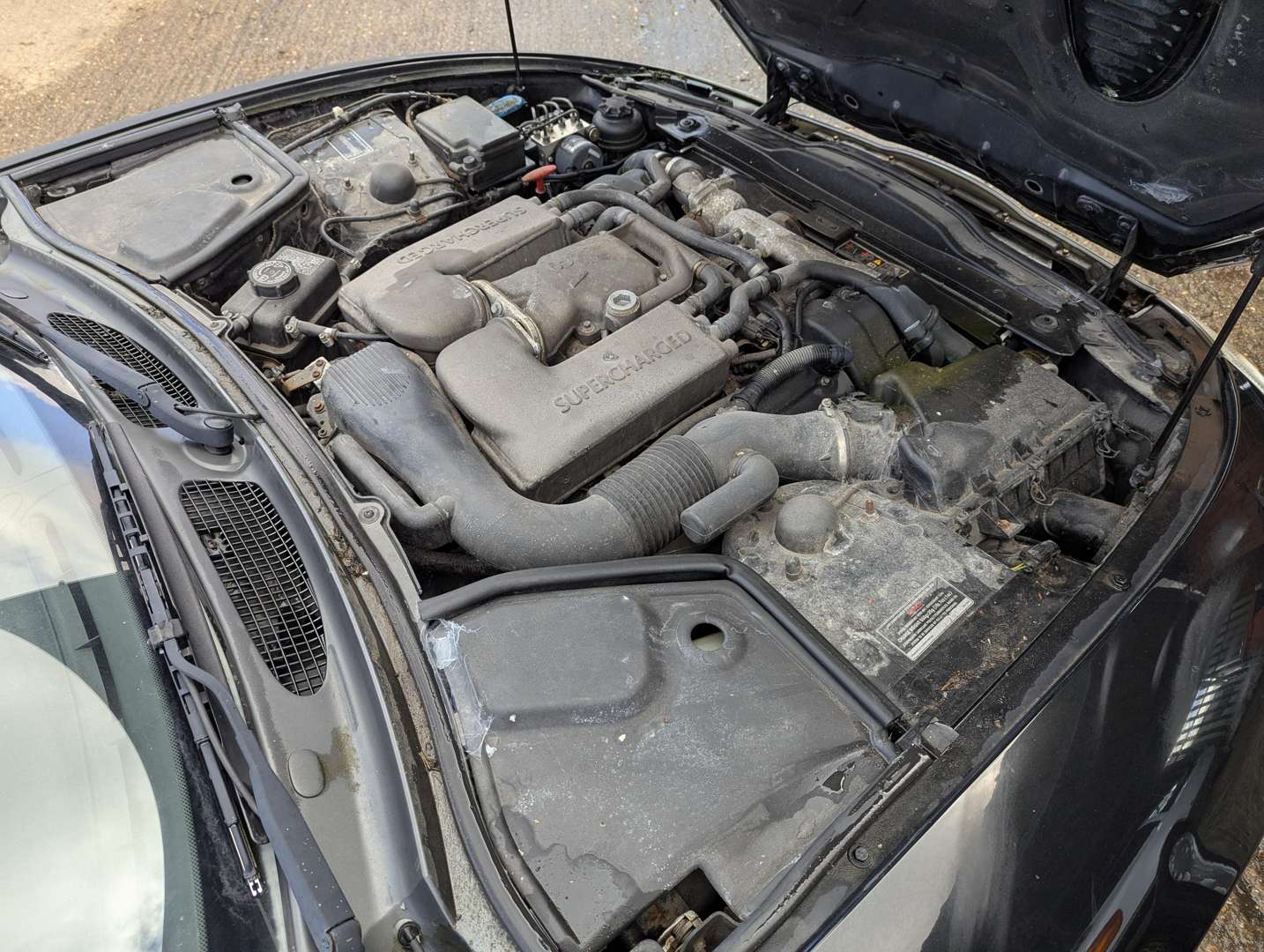 <p>2002 JAGUAR XKR AUTO</p>