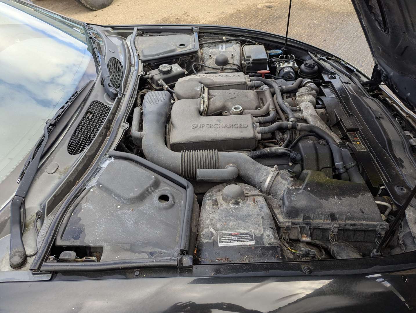 <p>2002 JAGUAR XKR AUTO</p>