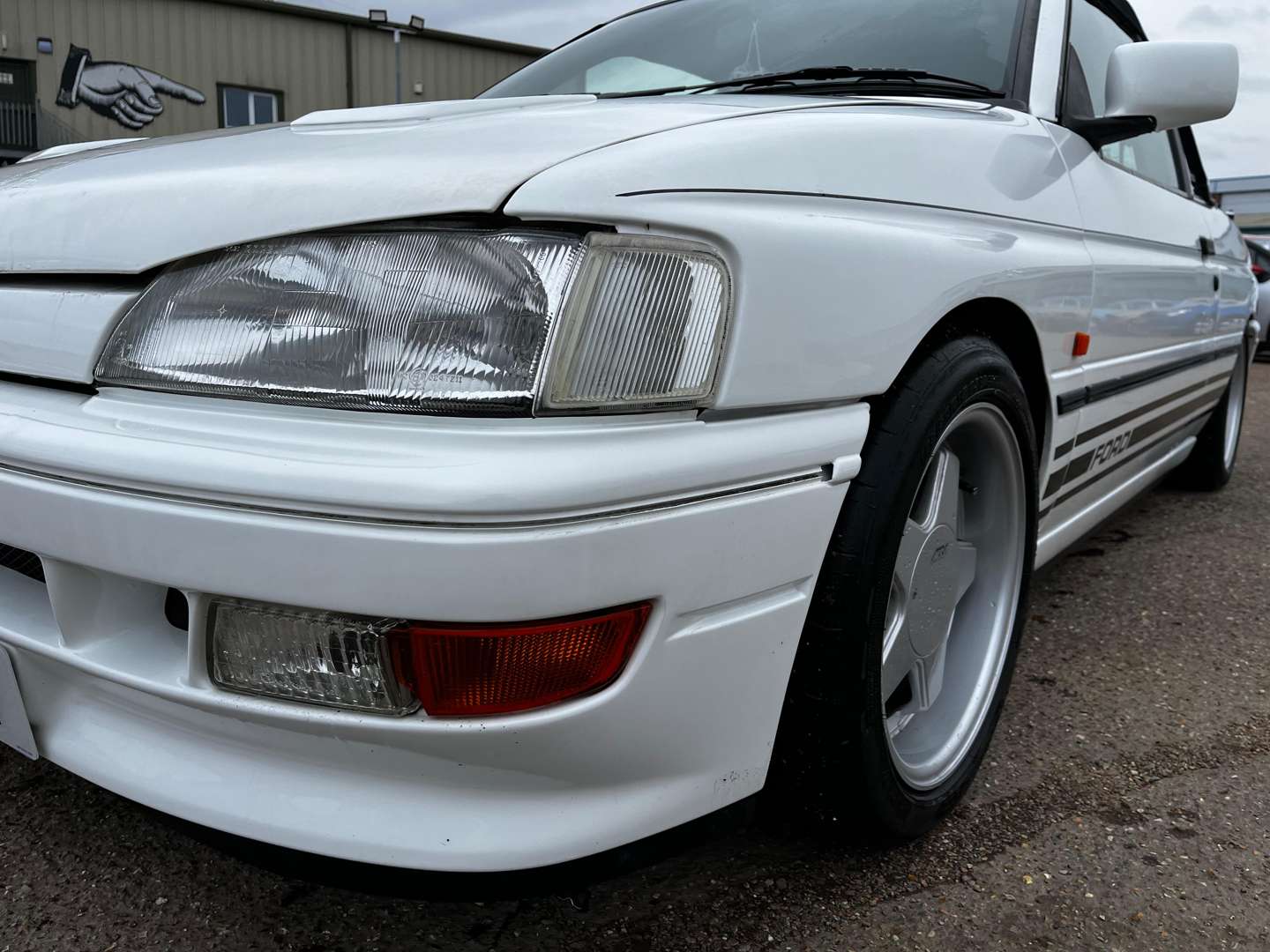 <p>1993 FORD ESCORT XR3I CABRIOLET</p>