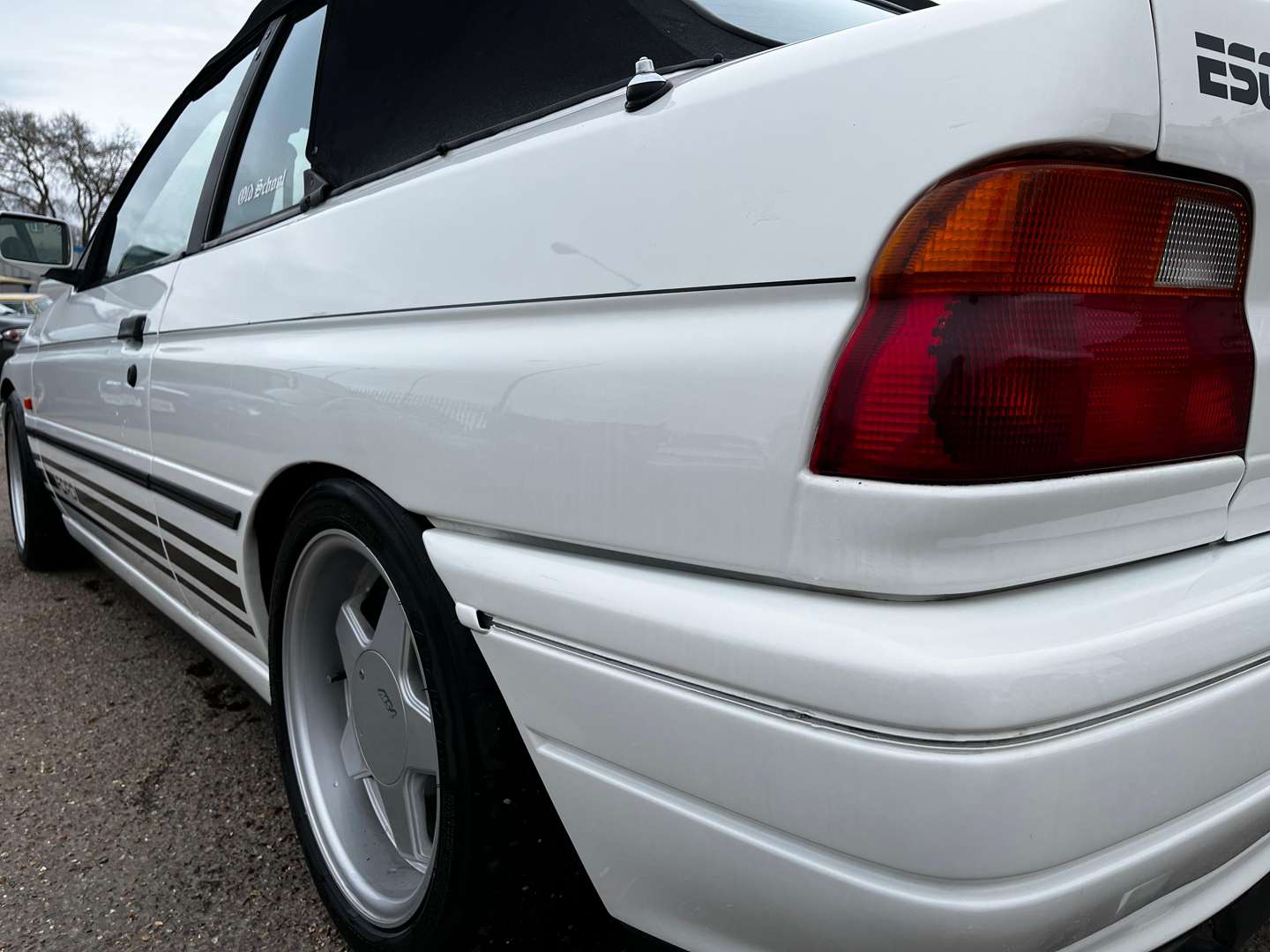 <p>1993 FORD ESCORT XR3I CABRIOLET</p>