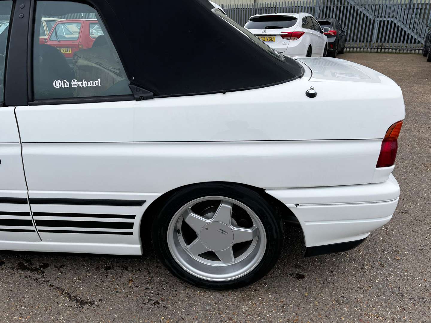 <p>1993 FORD ESCORT XR3I CABRIOLET</p>