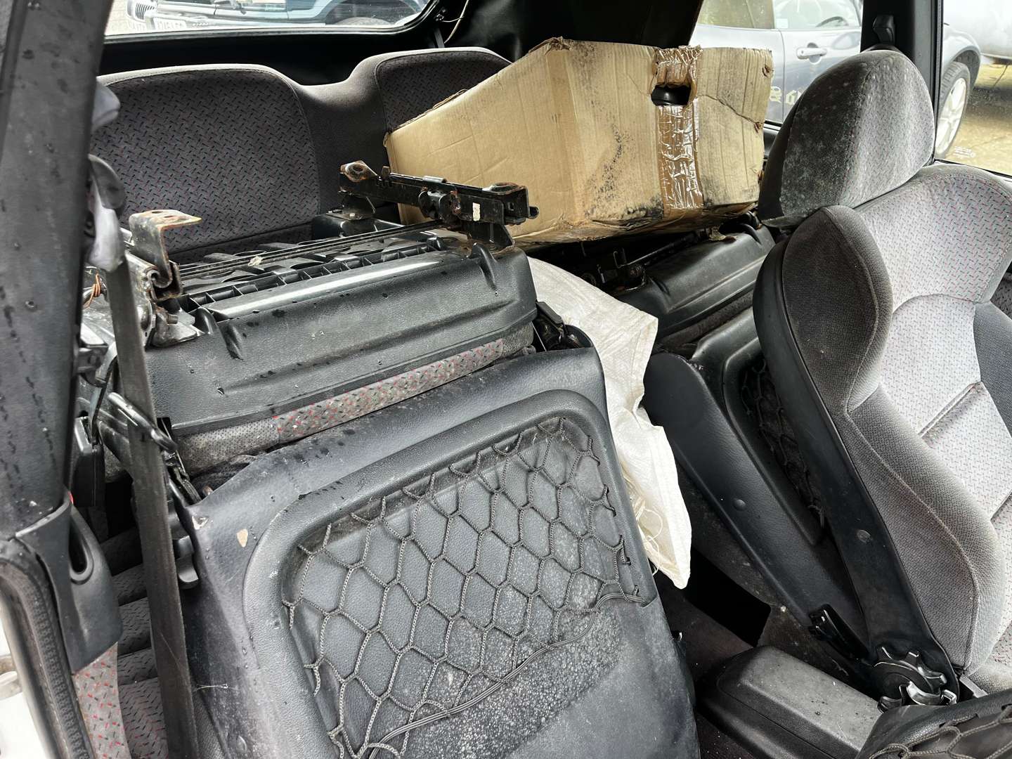 <p>1993 FORD ESCORT XR3I CABRIOLET</p>