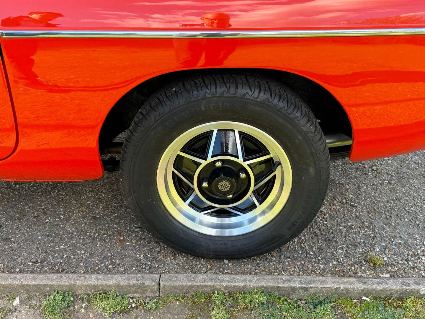 <p>1978 MG B ROADSTER</p>