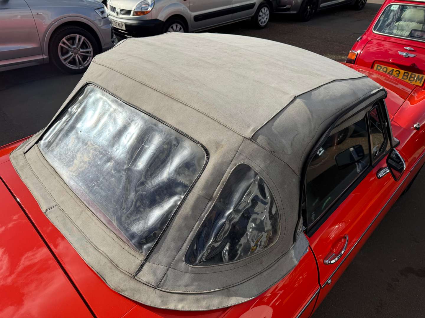 <p>1978 MG B ROADSTER</p>