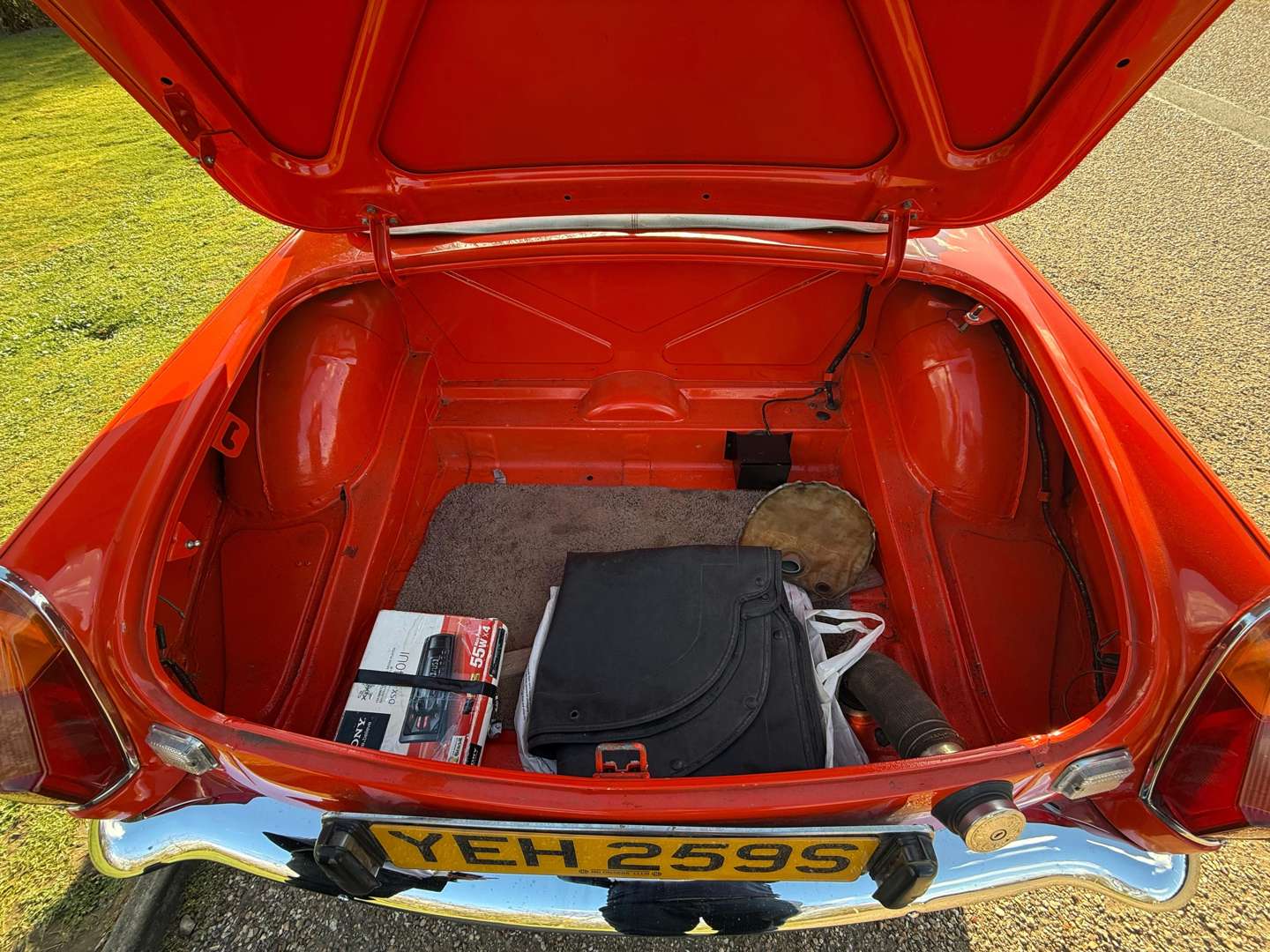 <p>1978 MG B ROADSTER</p>