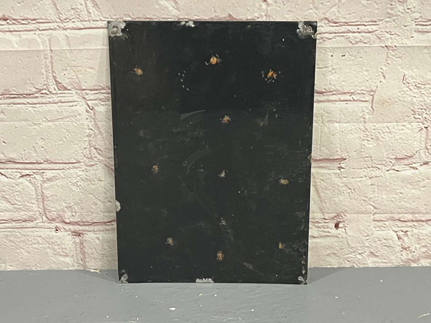 <p>Hudsons Soap Pail Enamel Sign&nbsp;</p>