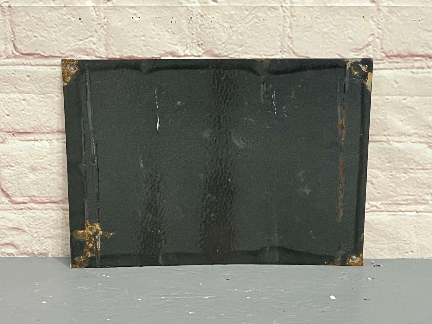 <p>Wills Gold Flake Cigarettes Enamel Sign</p>