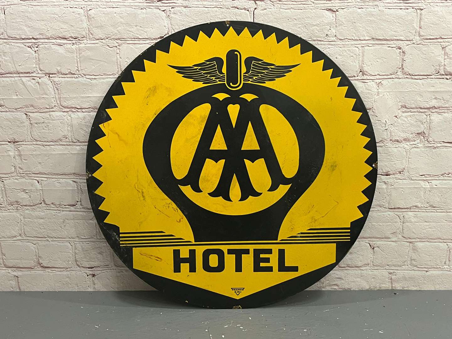 <p>AA Hotel Circular Enamel Sign</p>