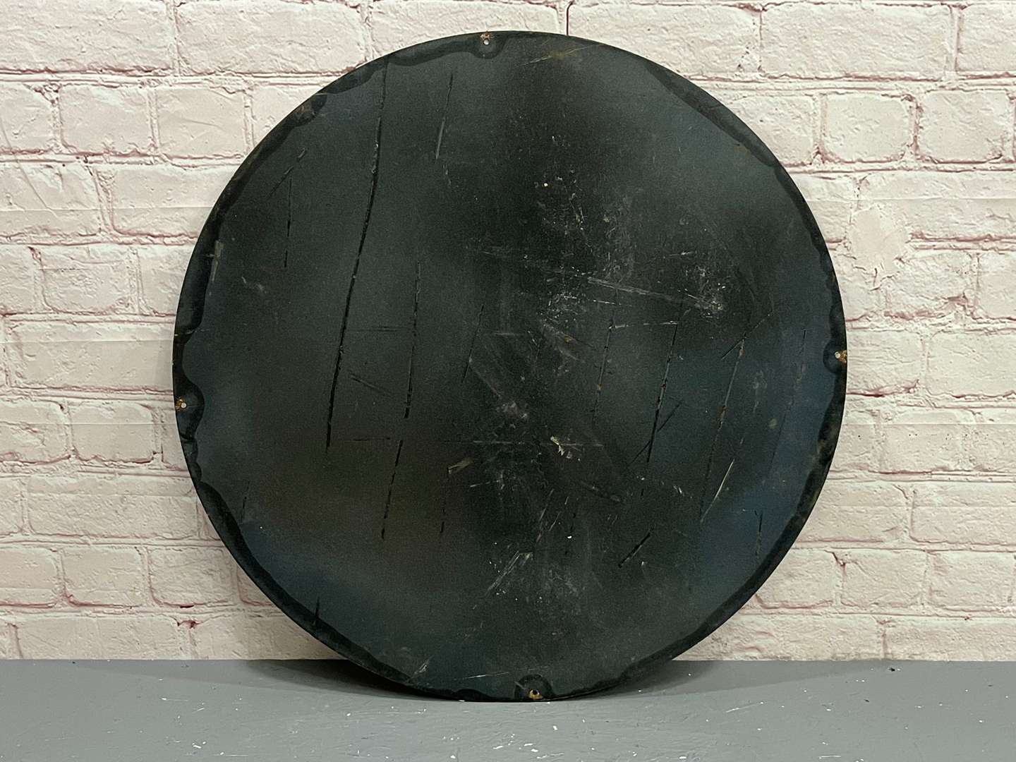 <p>AA Hotel Circular Enamel Sign</p>