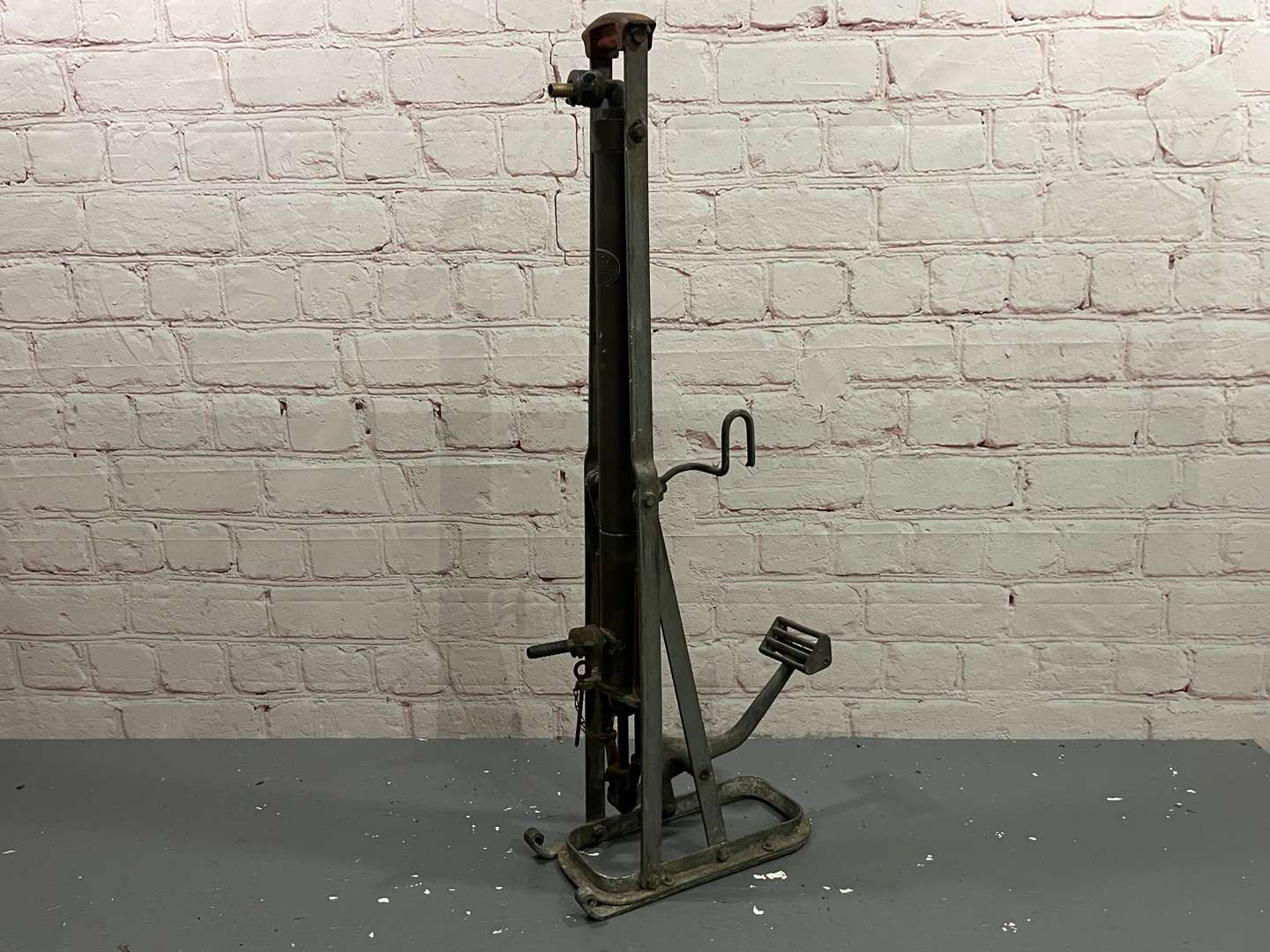 <p>Enots Hyject Vintage Foot Pump</p>