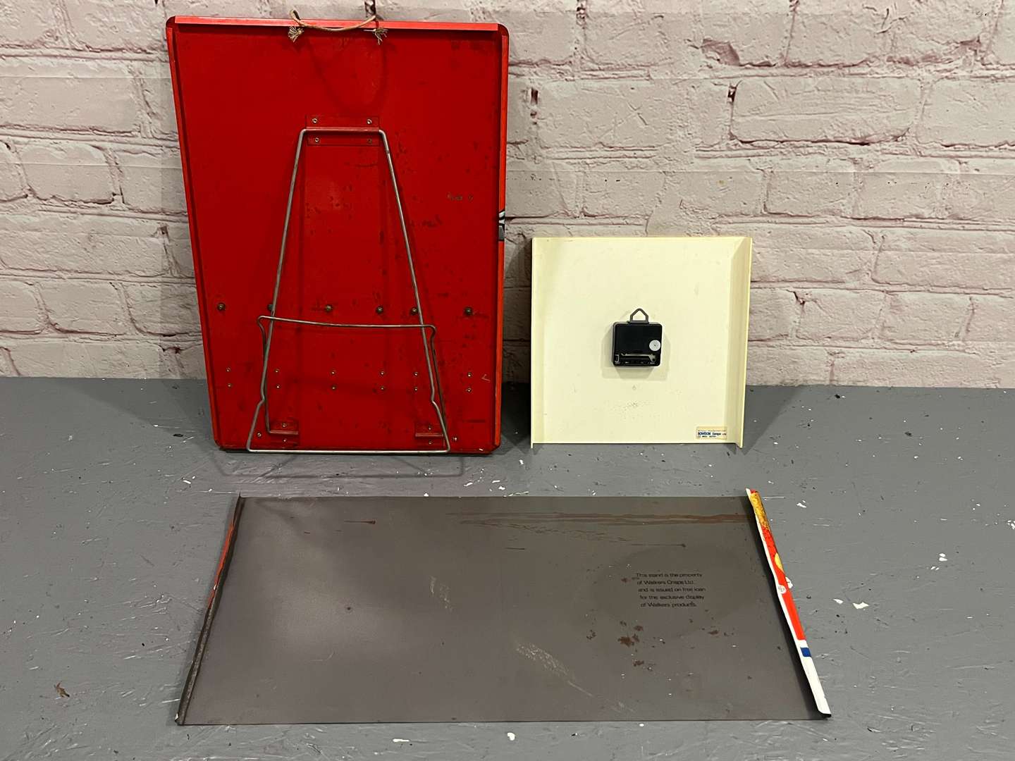 <p>Harris Tools, Walkers Crisps Metal Displays & Falcon Pipe Stockist Clock (3)</p>