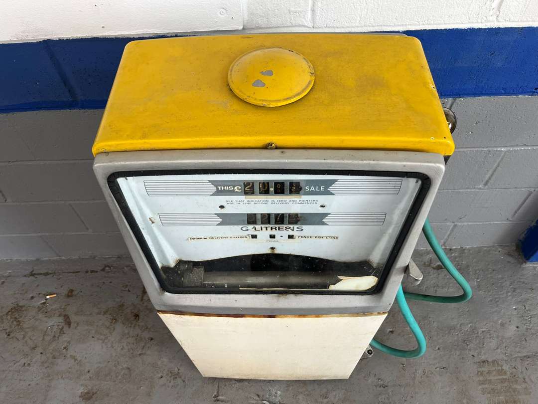 <p>Avery Hardoll 1960/70's Petrol Pump</p>