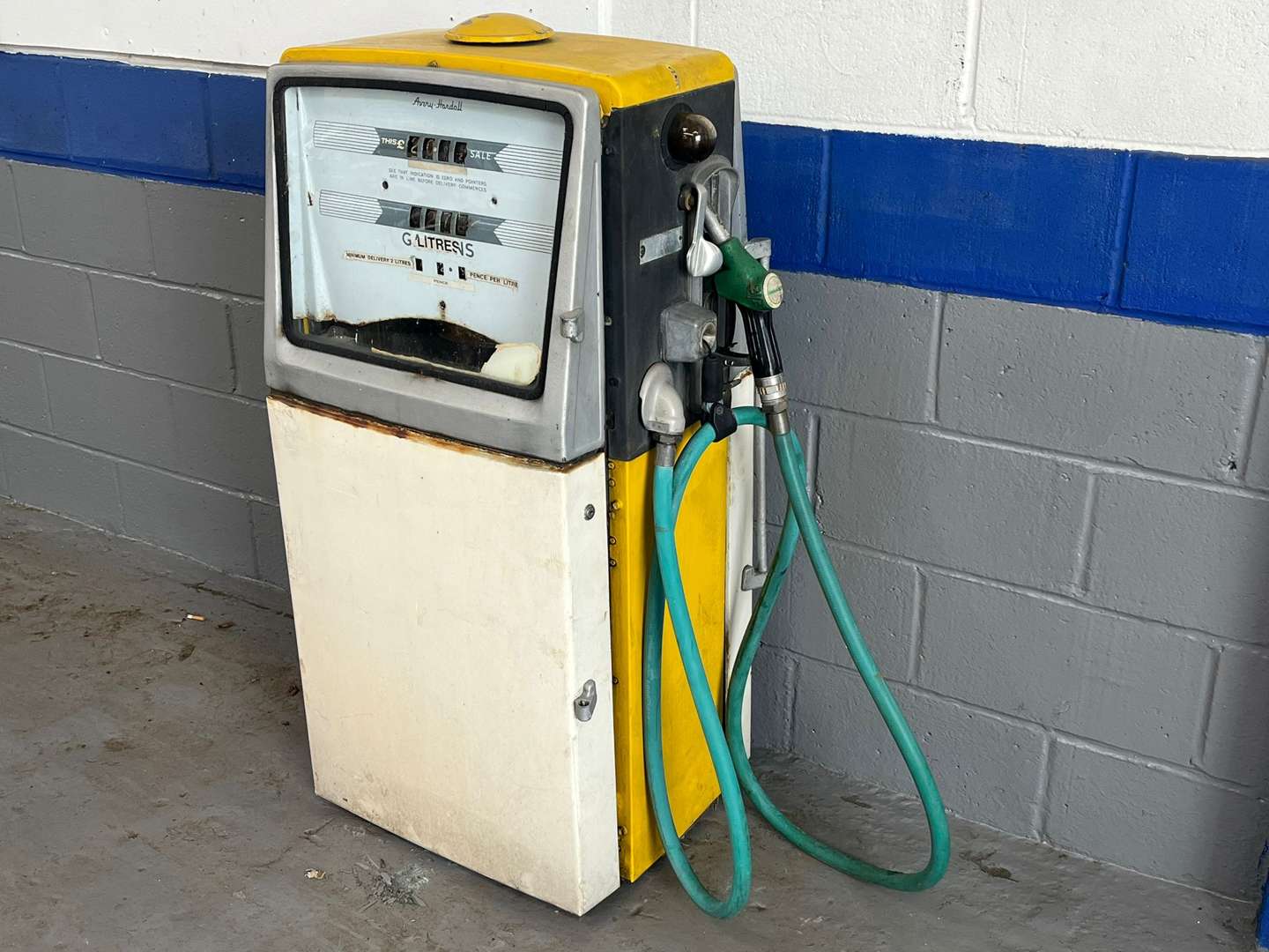 <p>Avery Hardoll 1960/70's Petrol Pump</p>