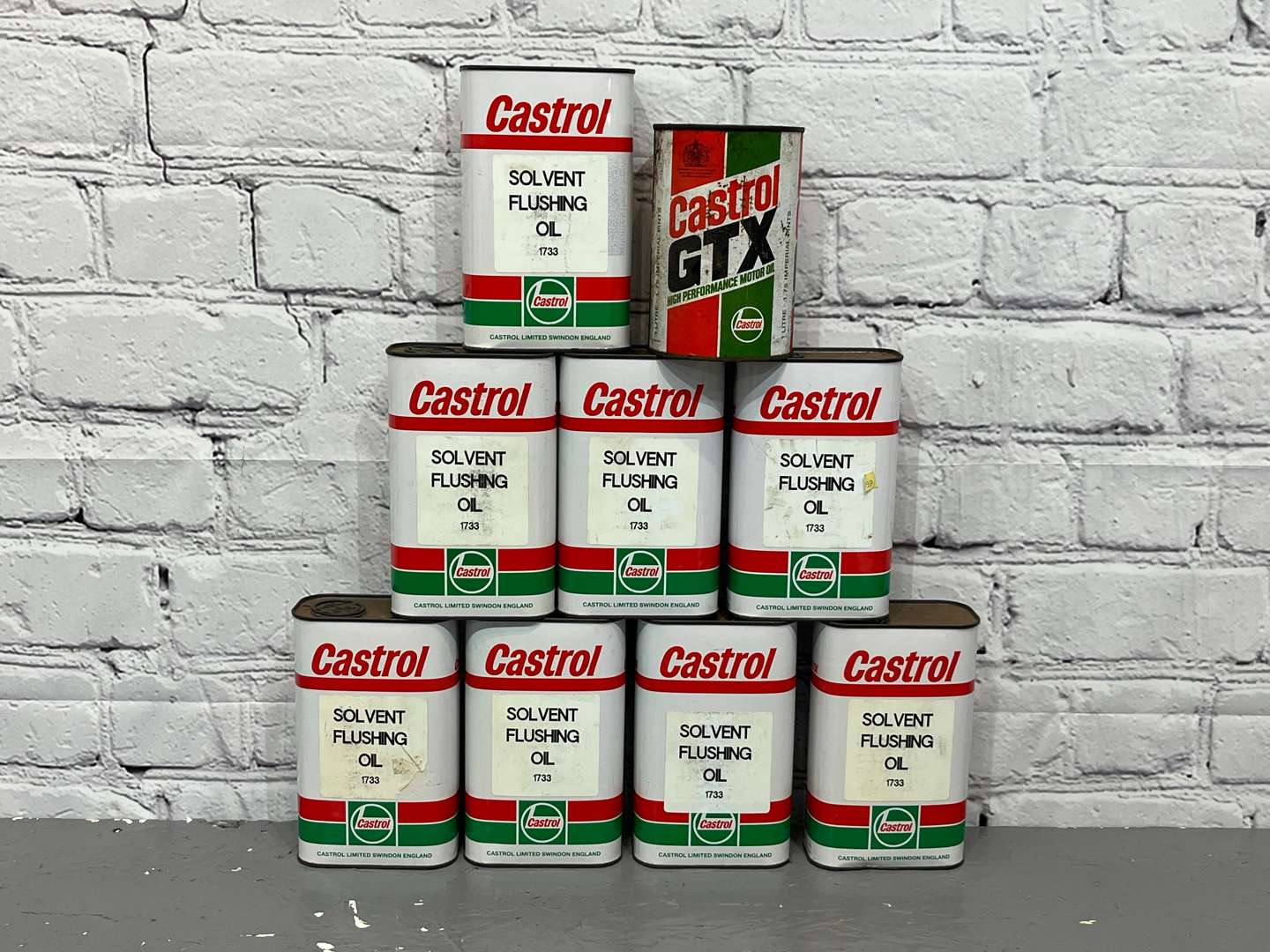 <p>Eight Castrol Solvent Flushing Oil Cans & GTX Can (9)</p>