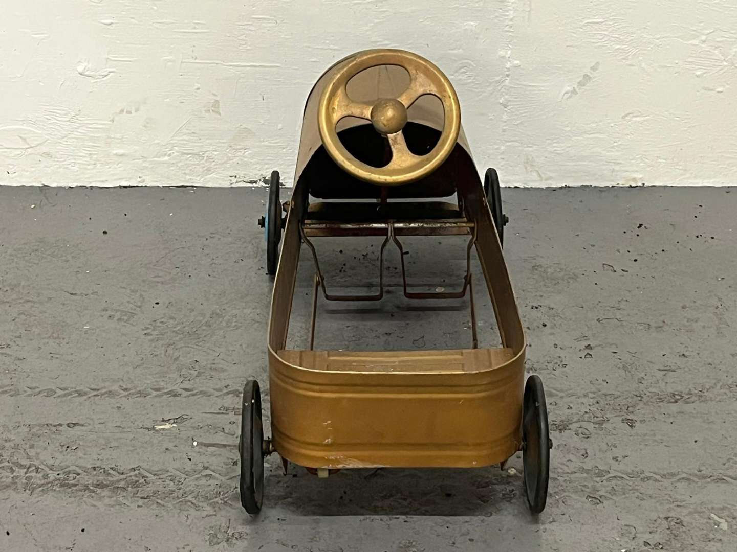 <p>Tin Plate Childs Pedal Car</p>