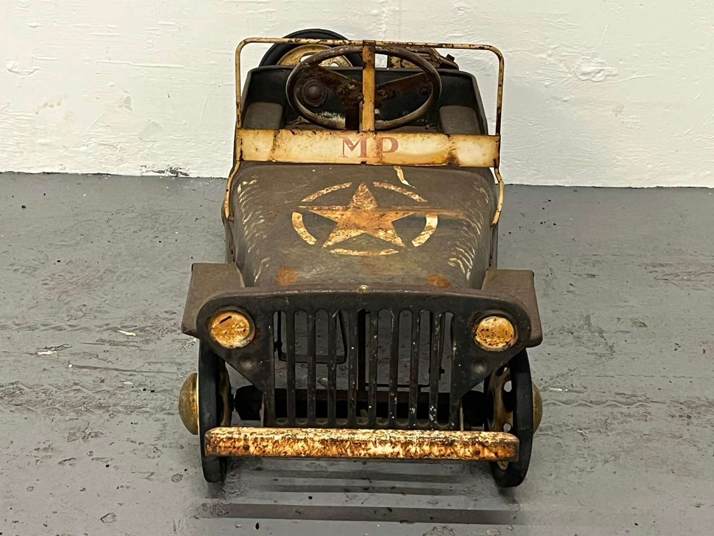 <p>Willys Tin Plated Childs Pedal Jeep</p>