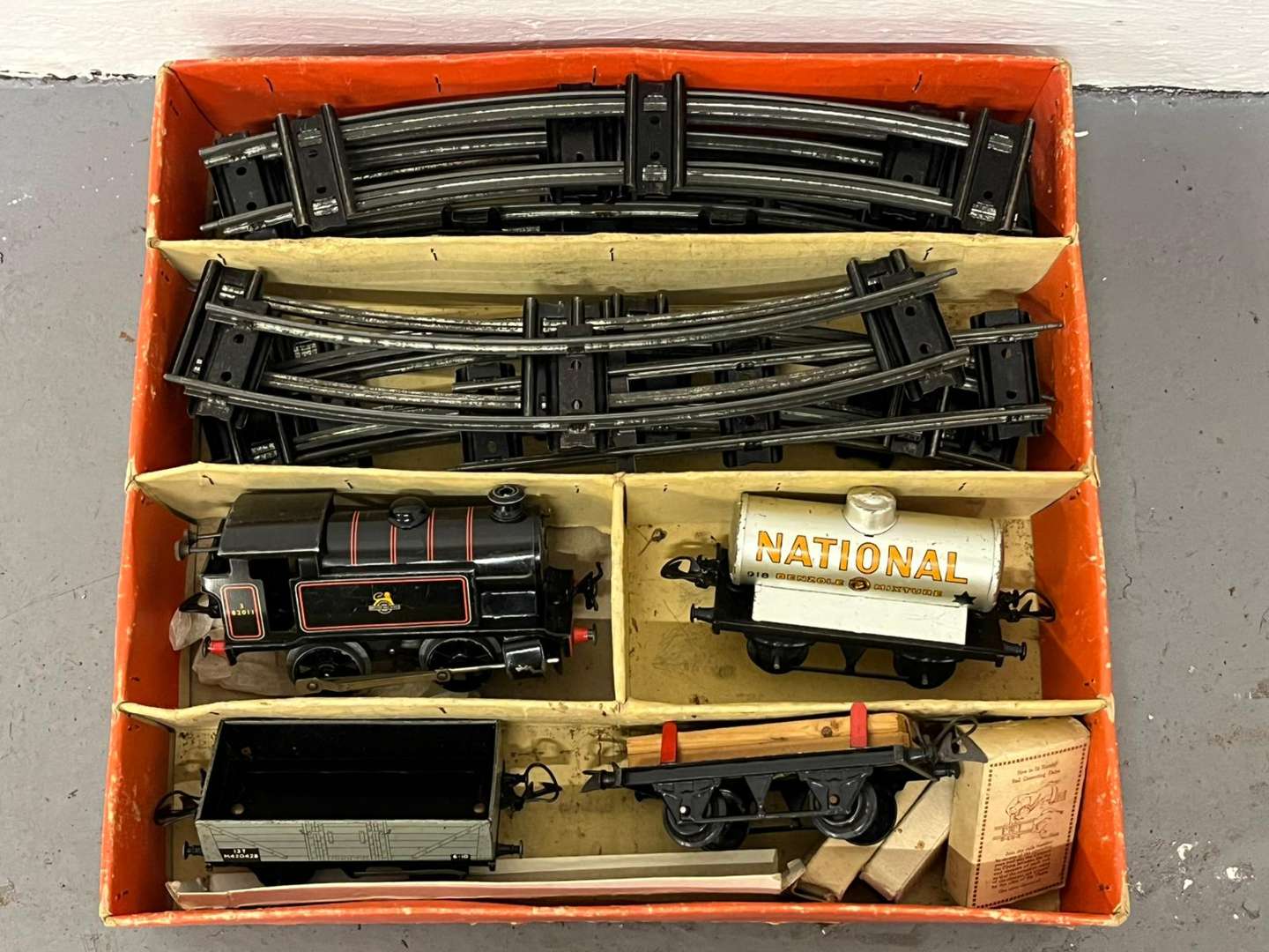 <p>Boxed Hornby Train Set “Tank Goods" Set No 49</p>