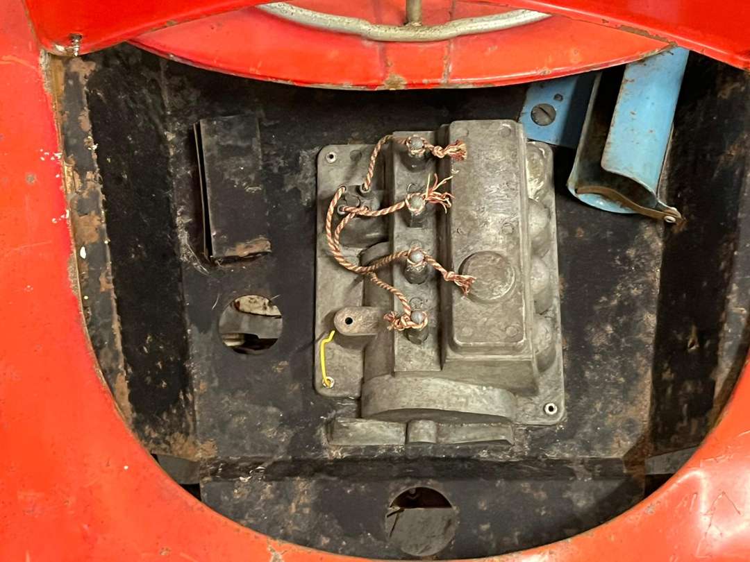 <p>Tri-ang Tin Plated Childs Pedal Car</p>